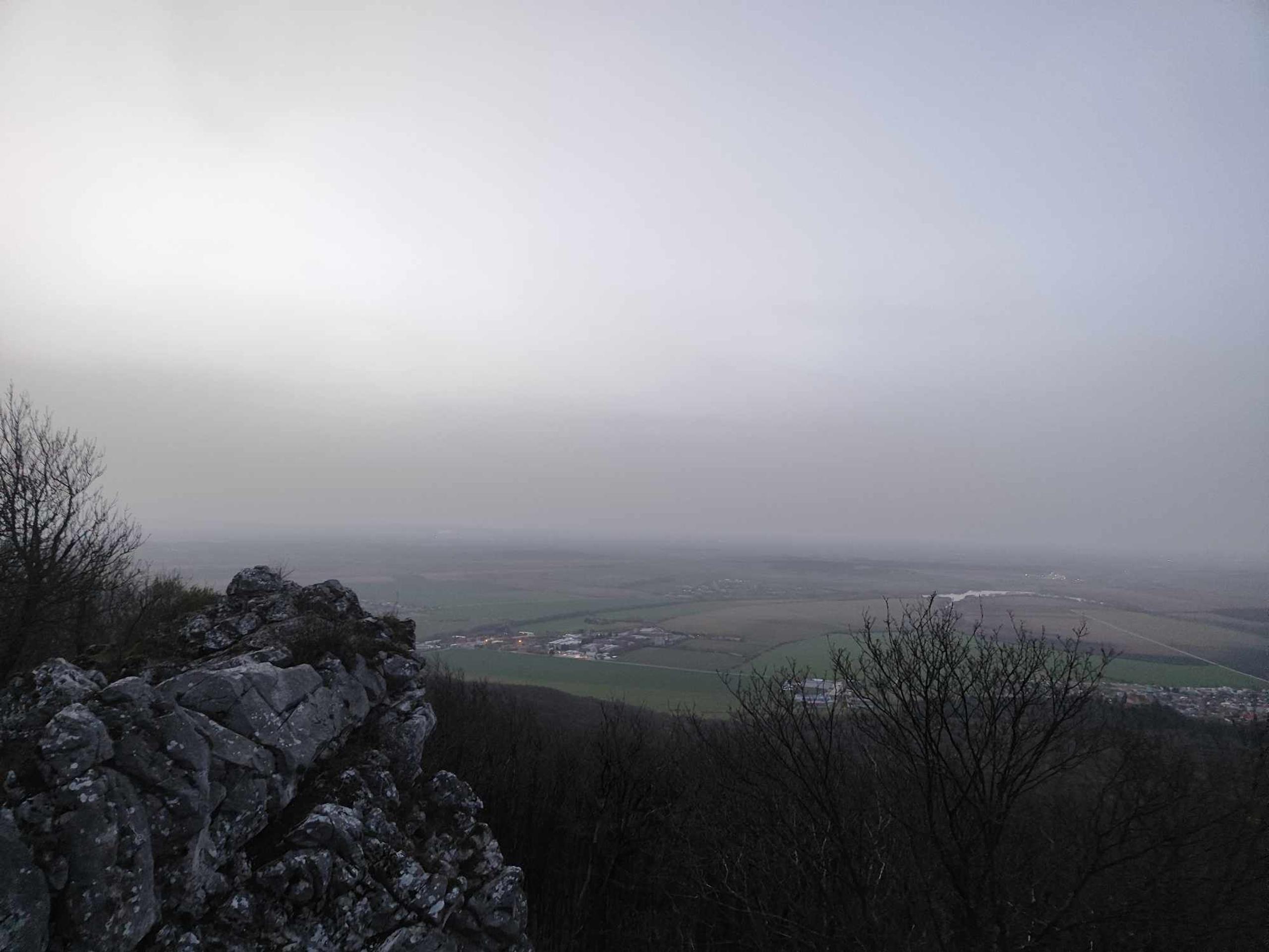 Saharský prach v lokalite Záruby a Ostrý kameň. 