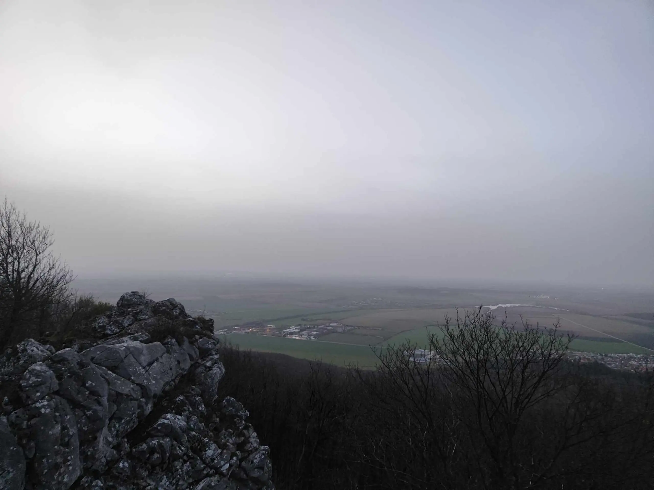 Saharský prach v lokalite Záruby a Ostrý kameň. 