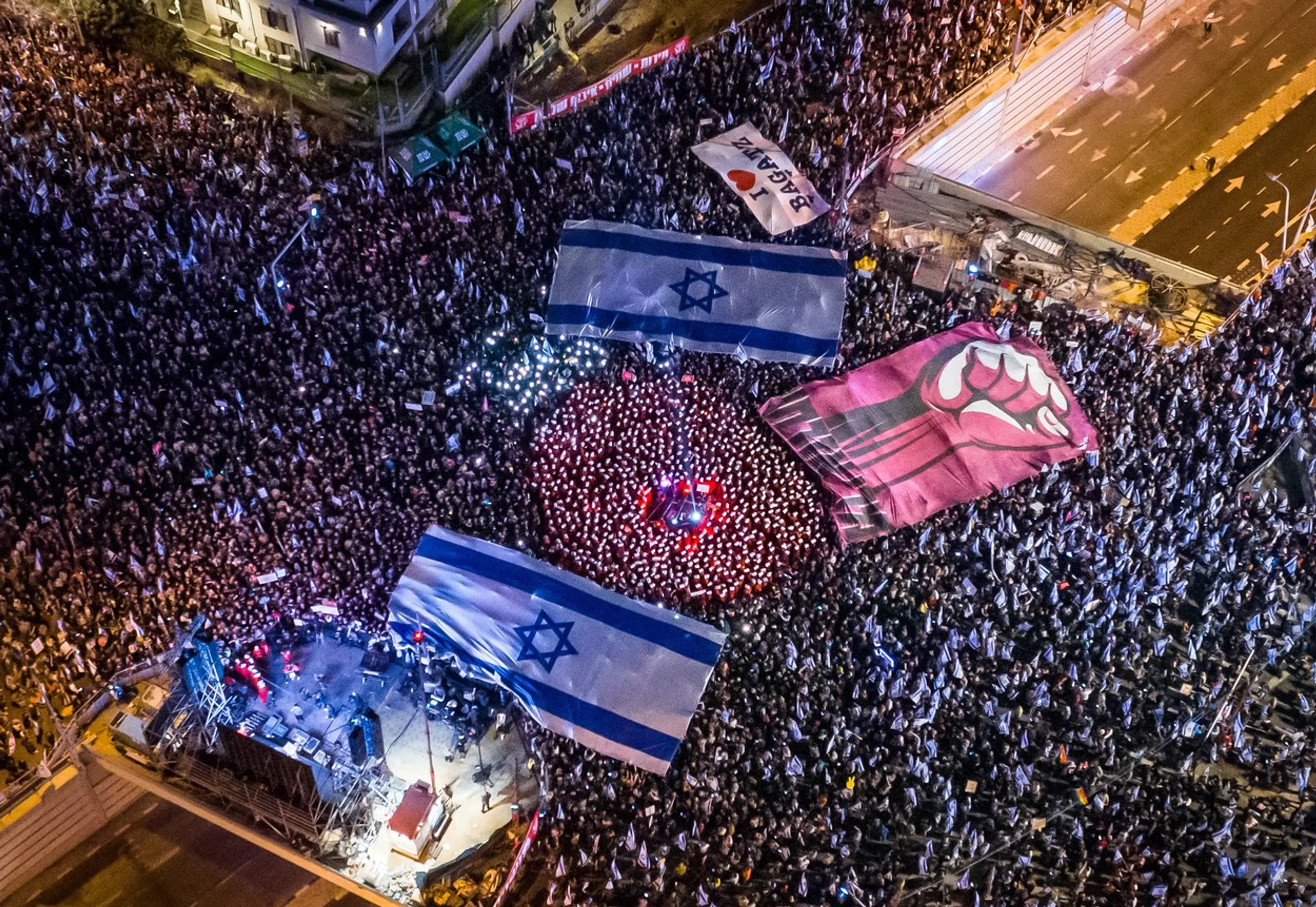 Protestné zhromaždenie v centre Tel Avivu.