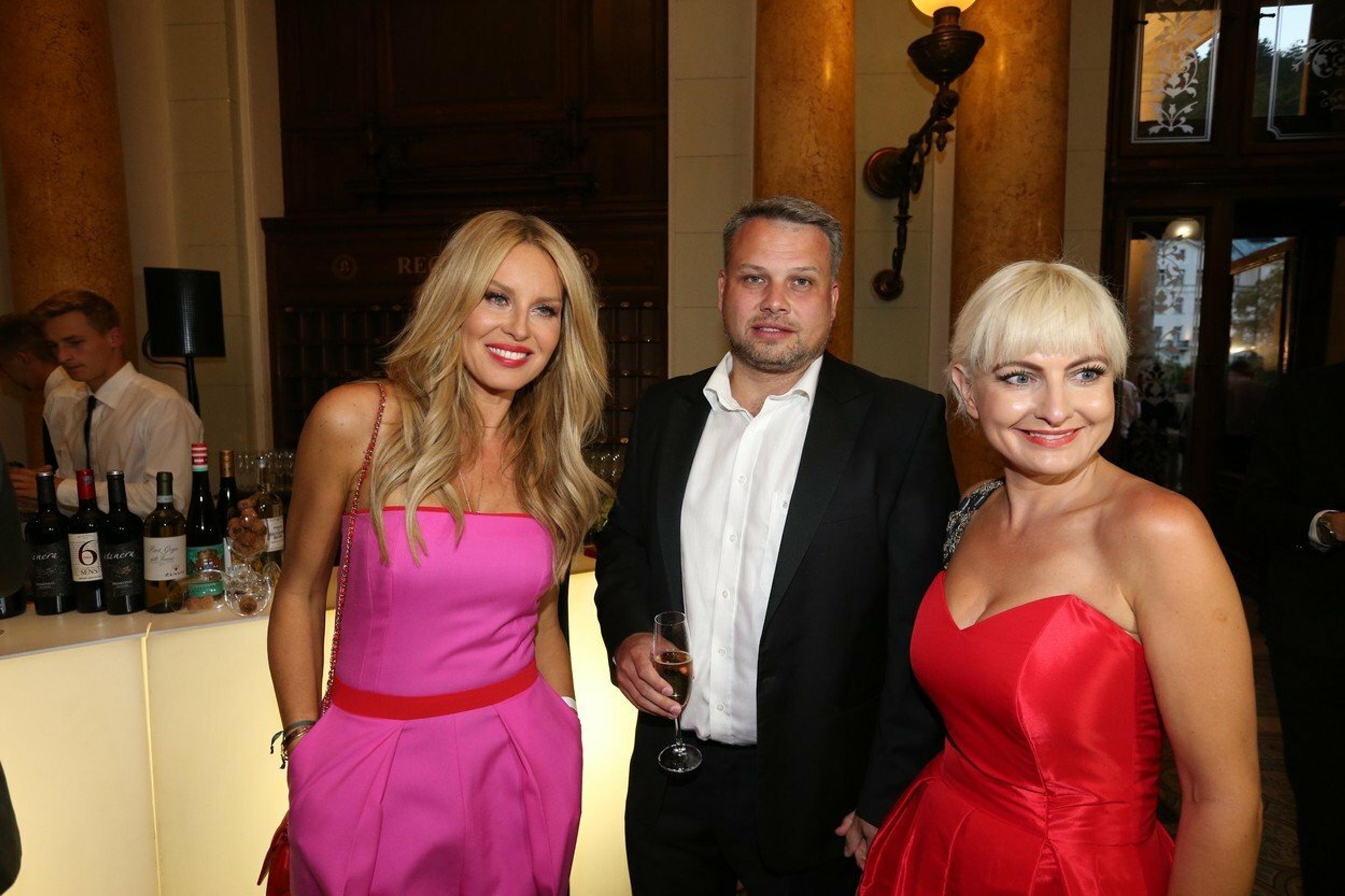 Simona Krainová (vľavo)