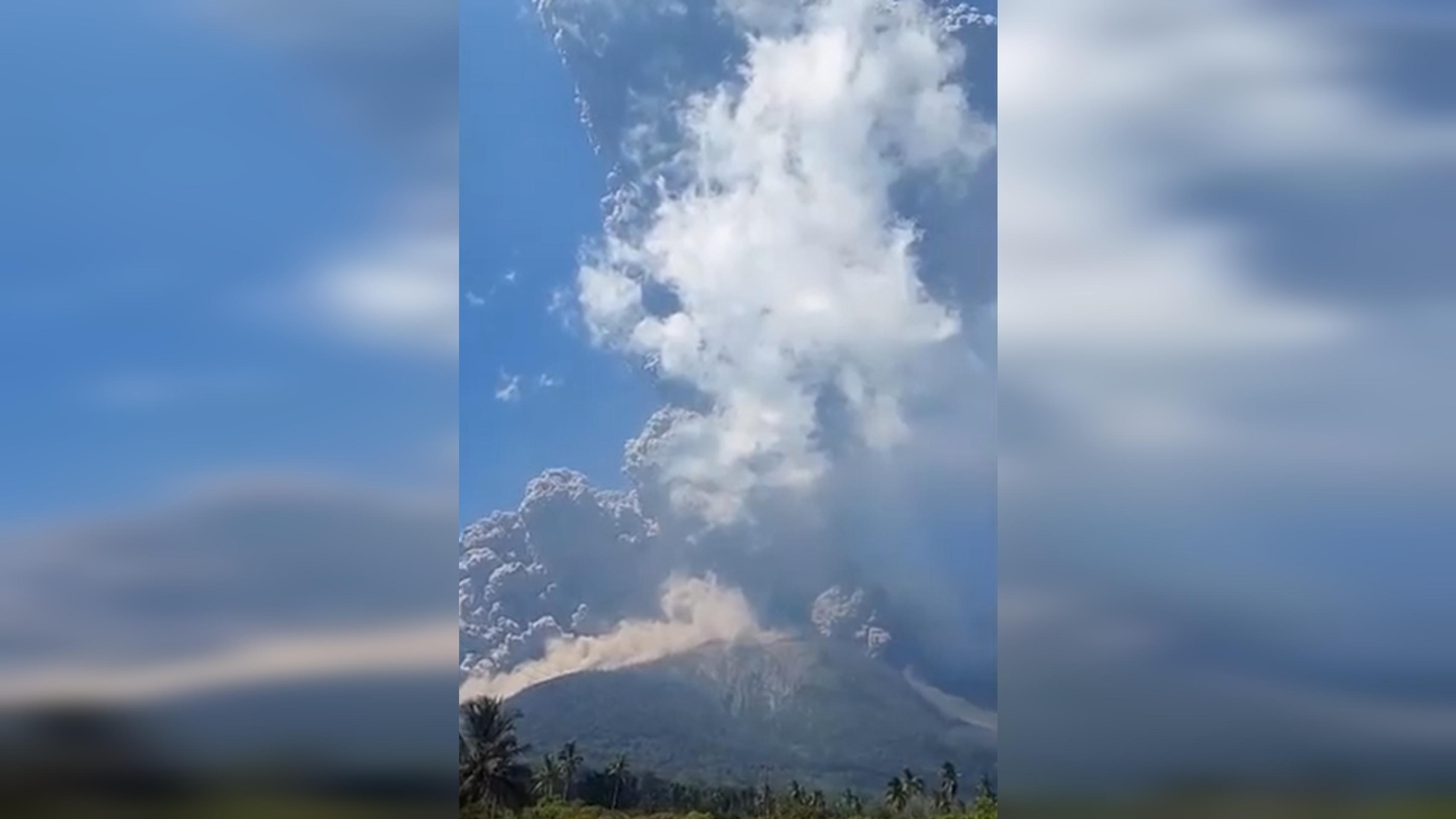 Vybuchla sopka Lewotobi Laki-Laki