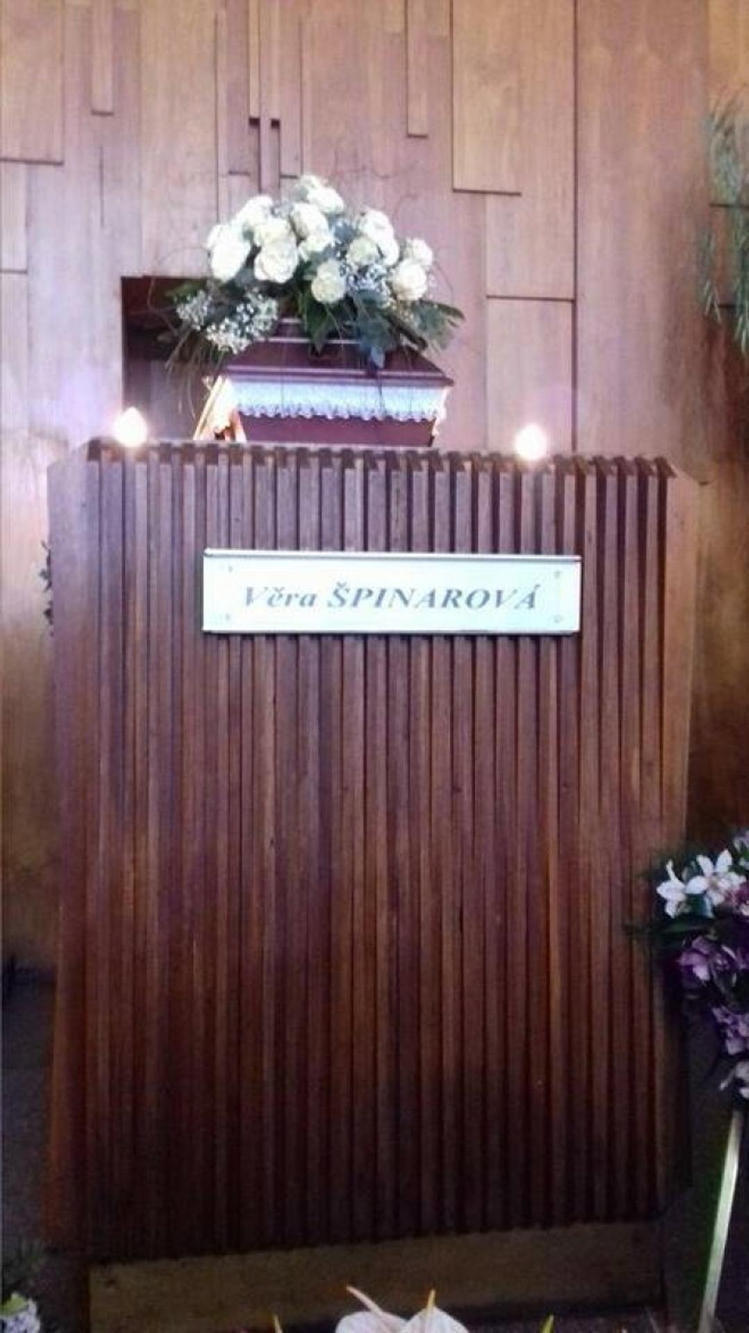 Z poslednej rozlúčky s Věrou Špinarovou.
