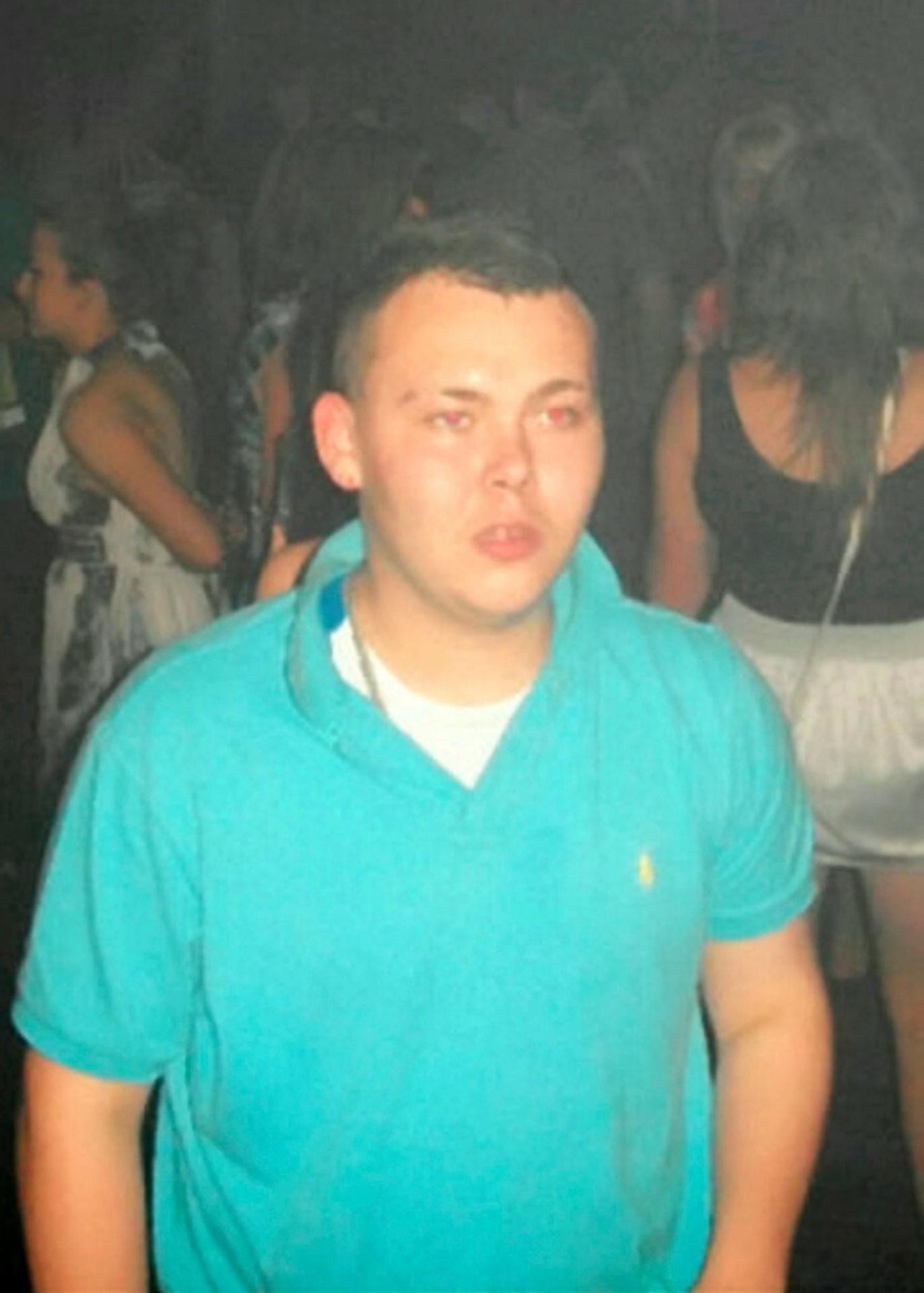 Mike Sullivan predtým.