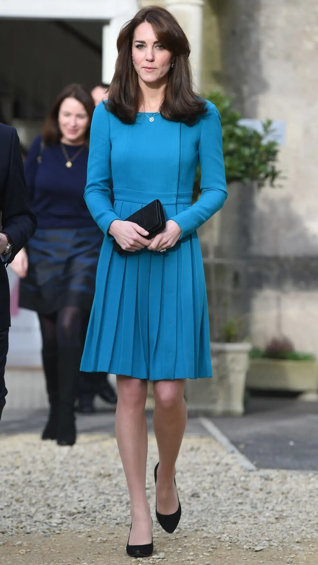 Kate Middleton v tyrkysových šatách.