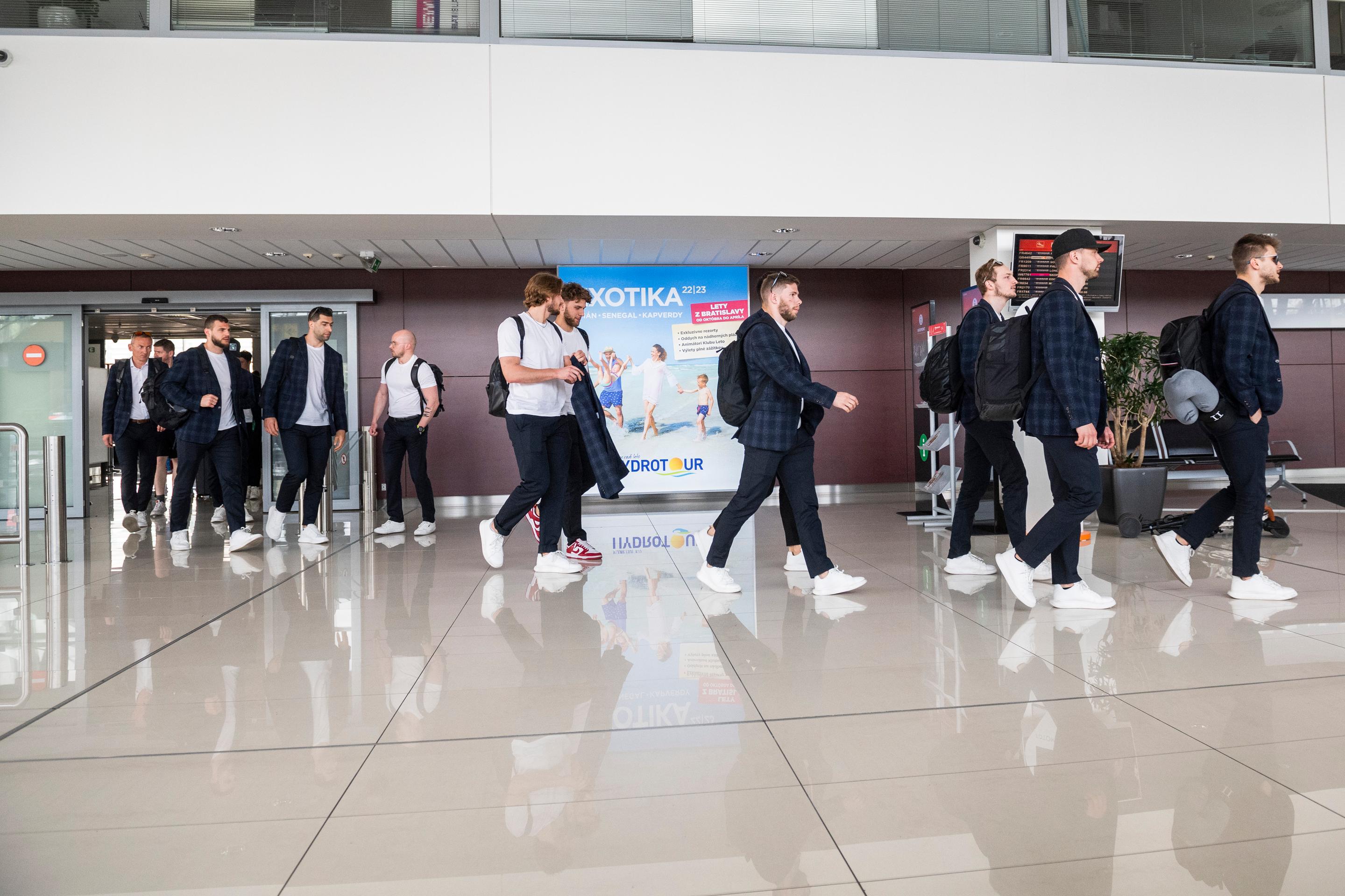 Slovenskí hokejisti po návrate z MS.