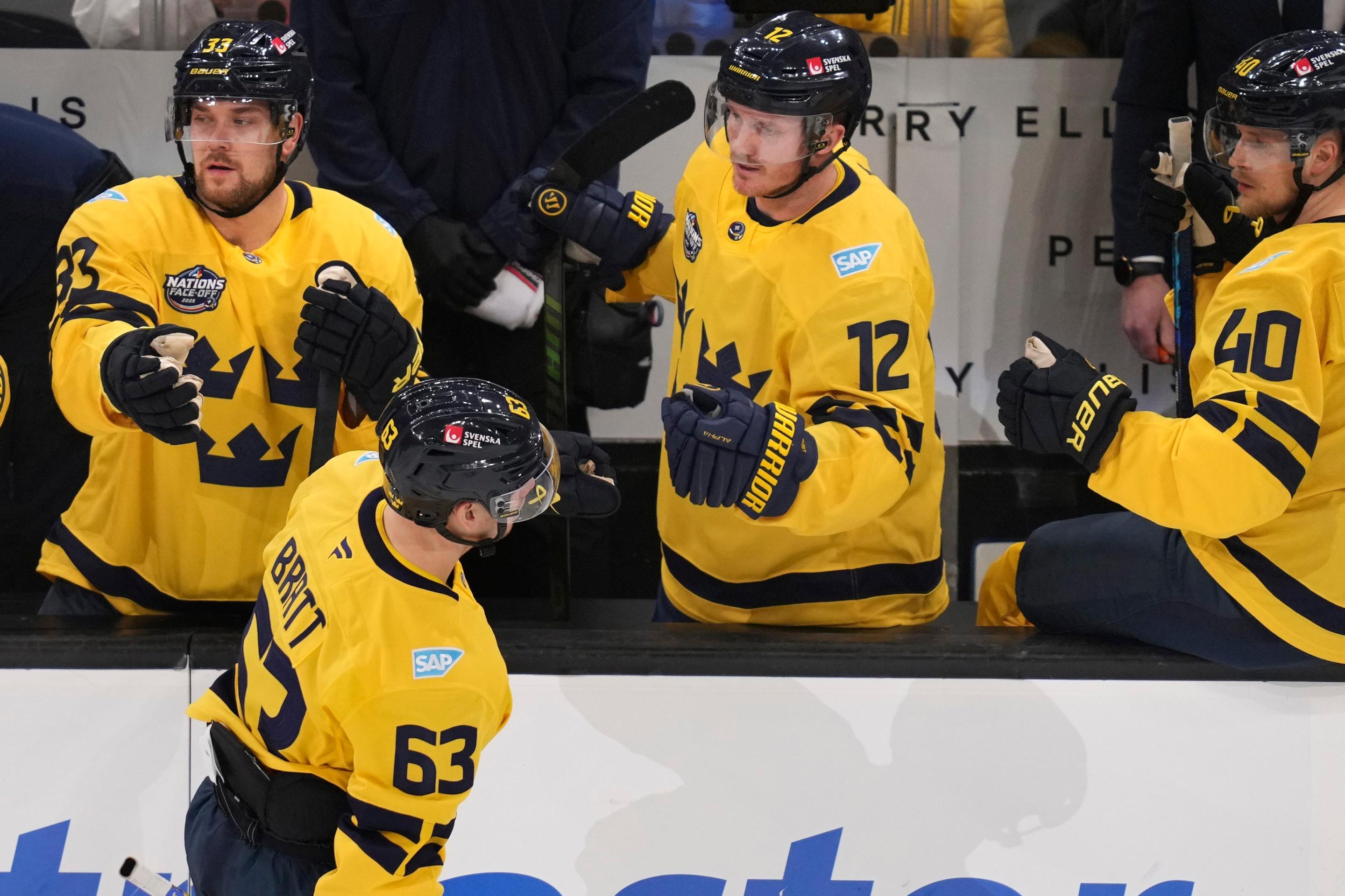 Druhý gól Švédov strelil Jesper Bratt.