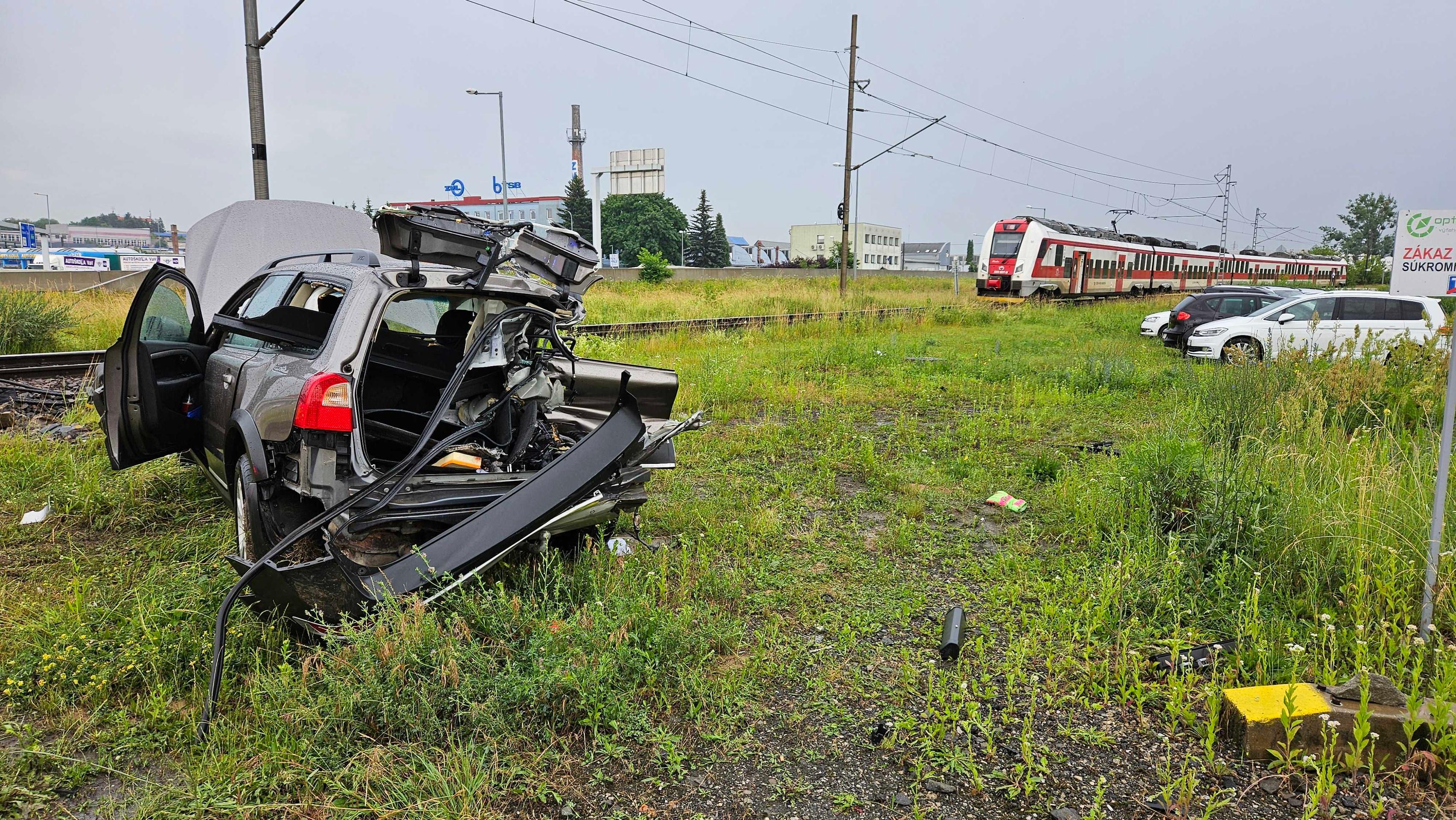 Zrážka vlaku s osobným autom pri Prešove