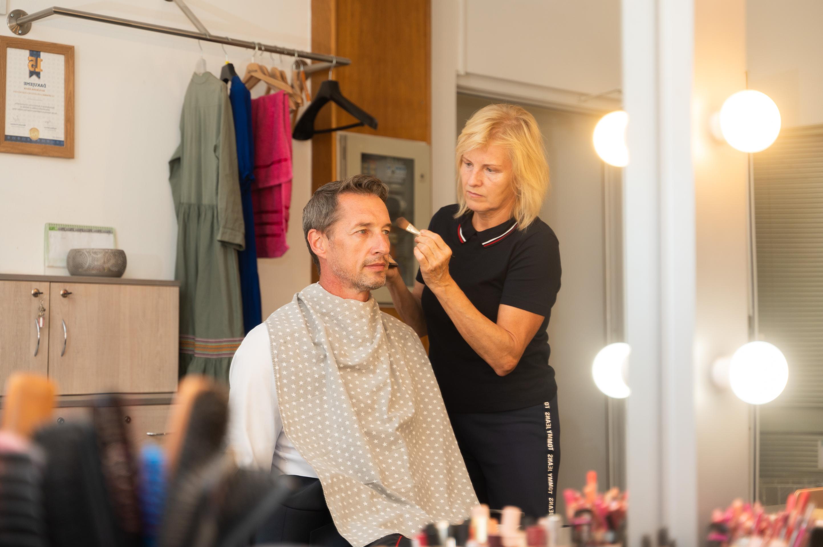 Milan majerský v maskérni.