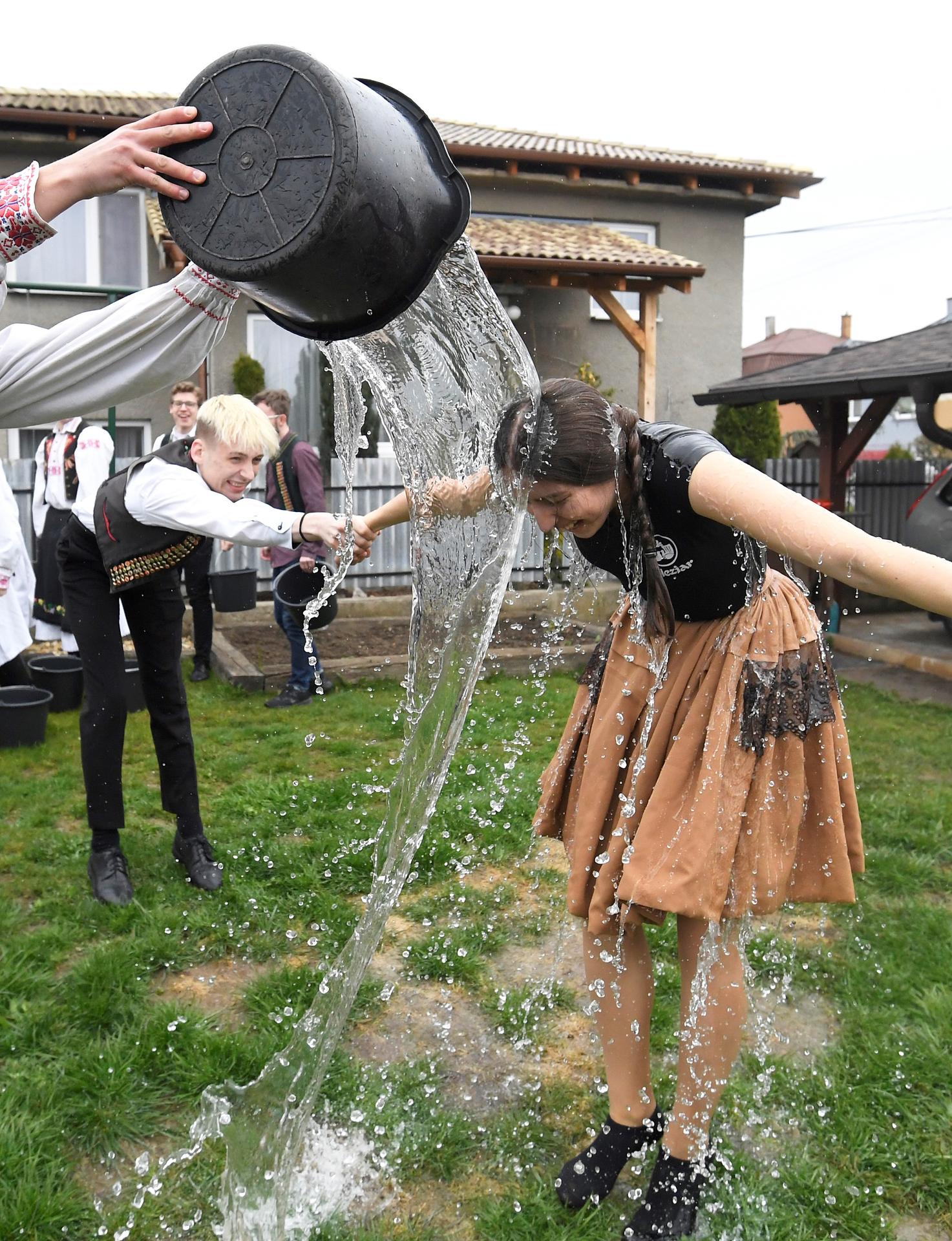 Tradičná oblievačka v obci Družstevná pri Hornáde.