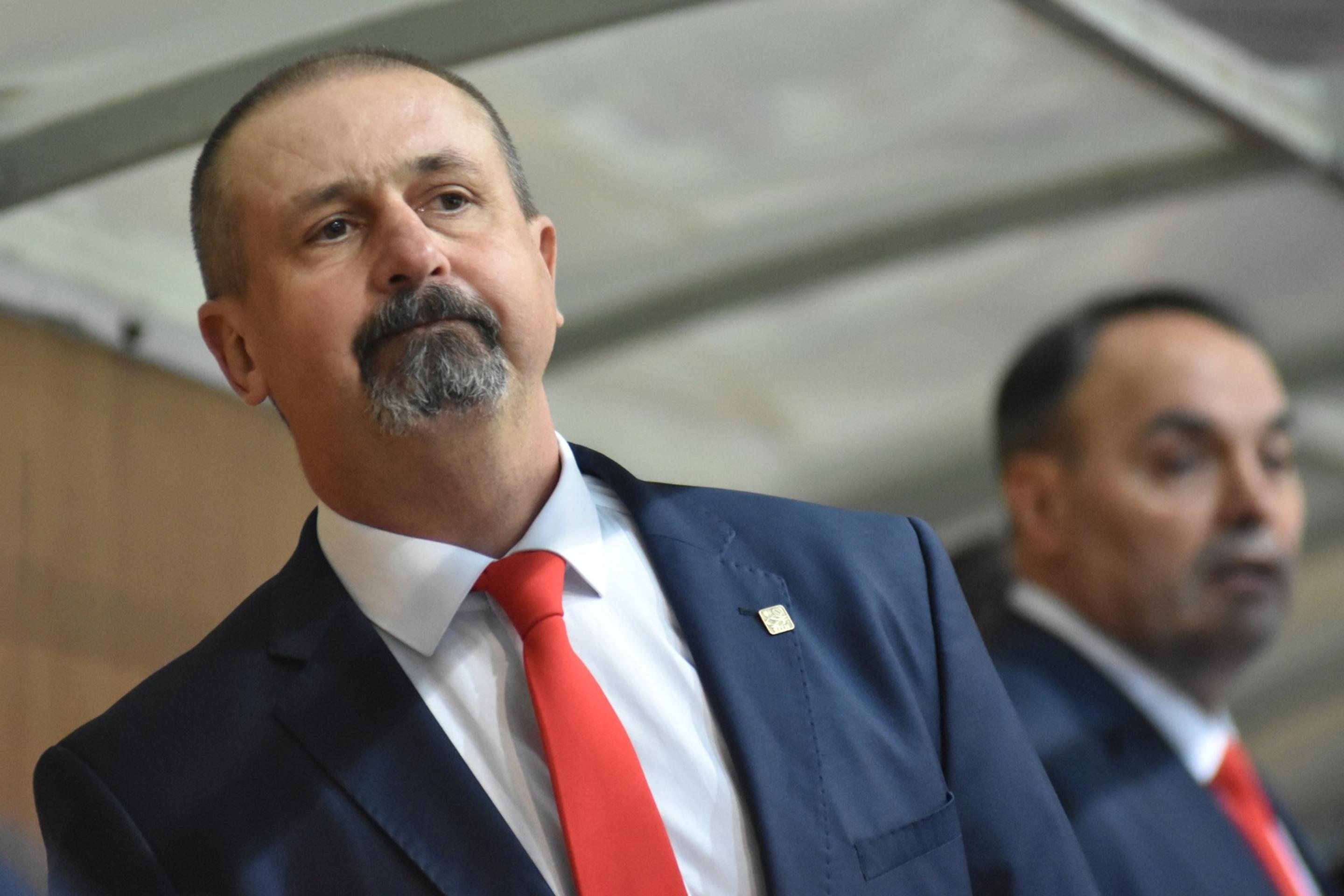 Sústredený kouč seniorskej reprezentácie Zdeno Cíger počas prípravného duelu proti Dánsku.