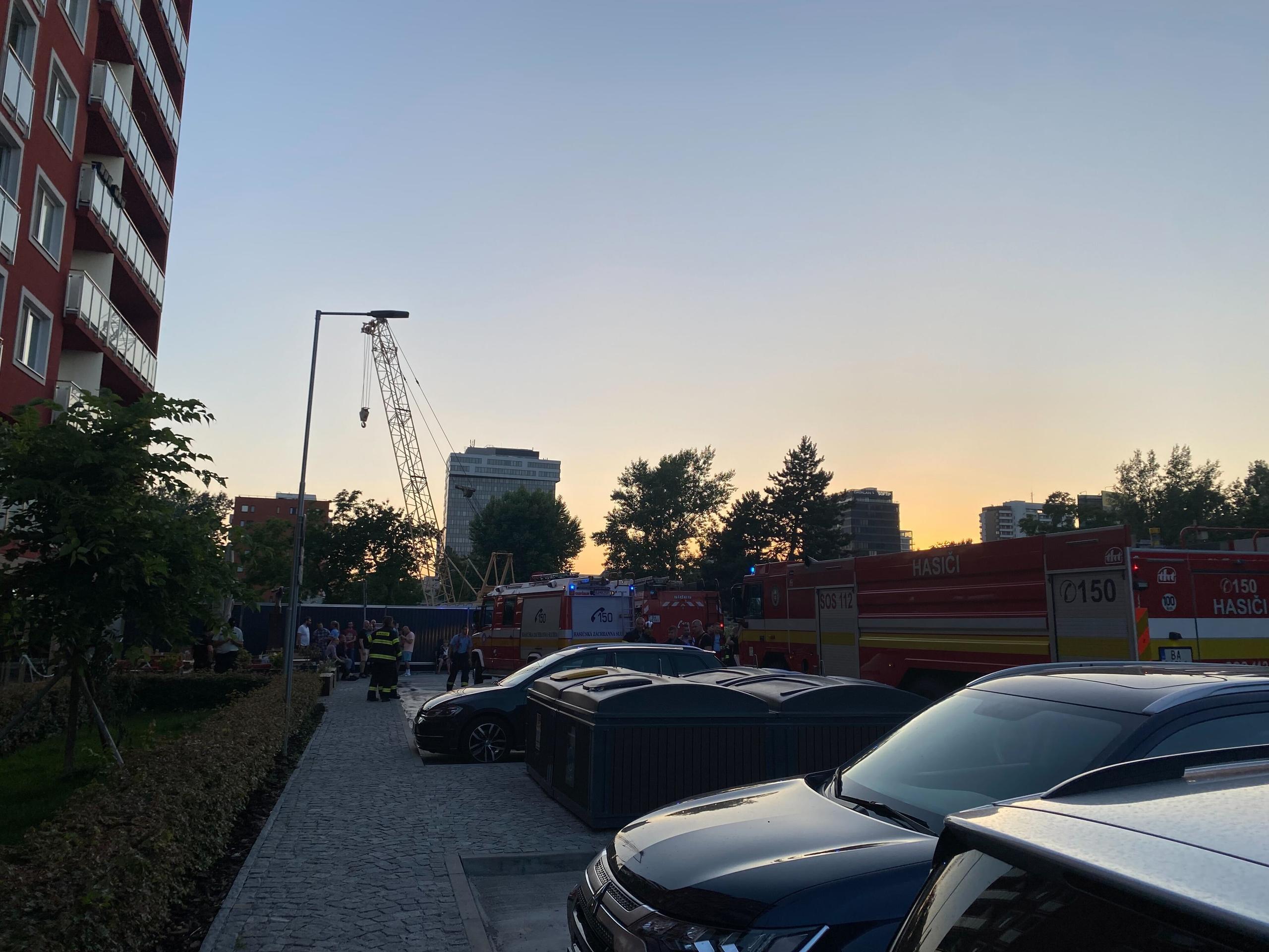 Požiar v Petržalke.