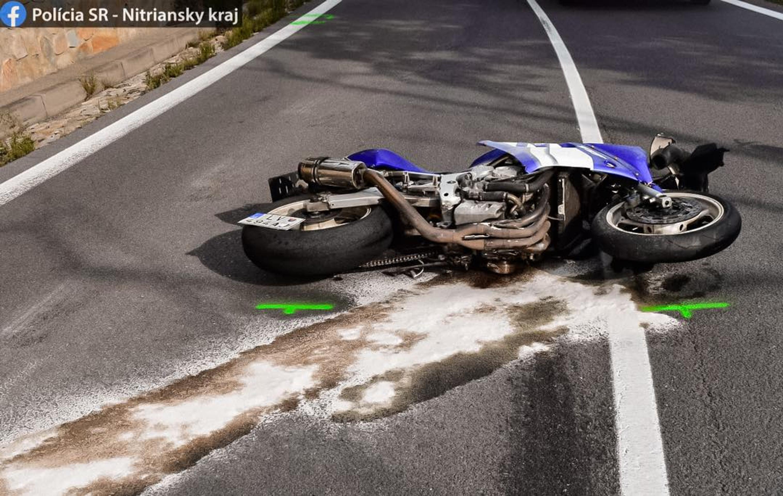 Pri nehode zomrel motocyklista