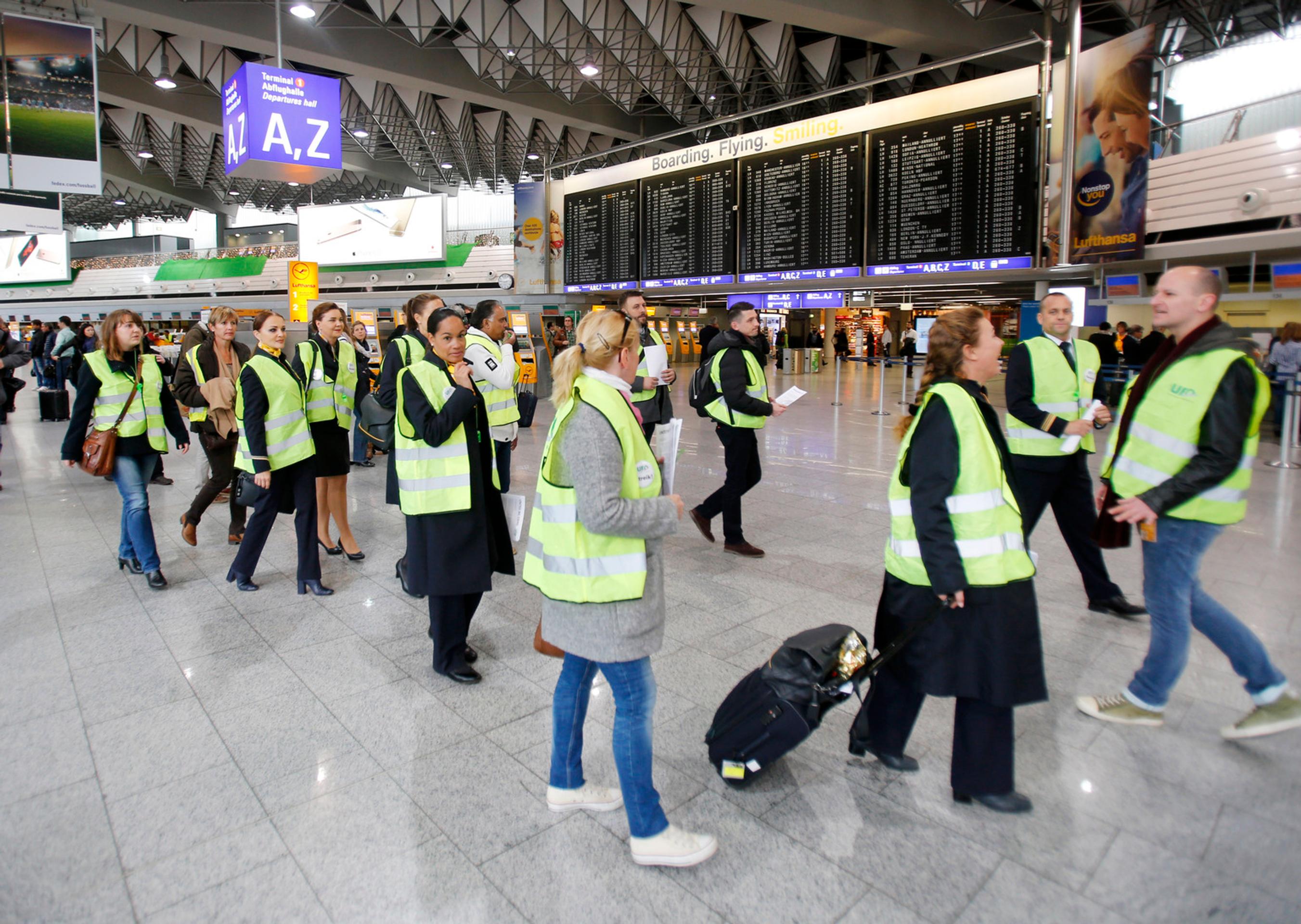Lufthansa ruší stovky letov
