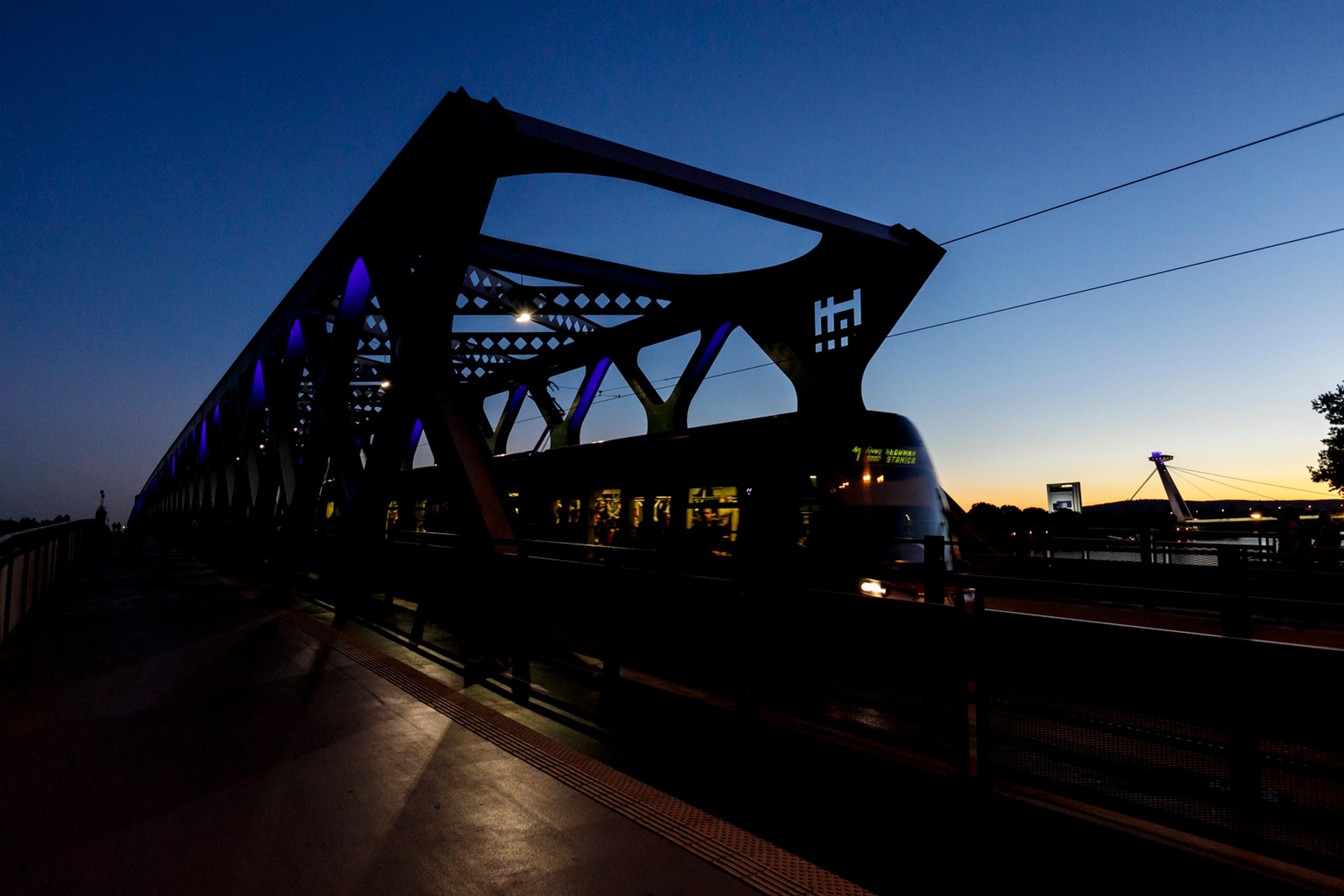 Bratislava zažíva Bielu noc.