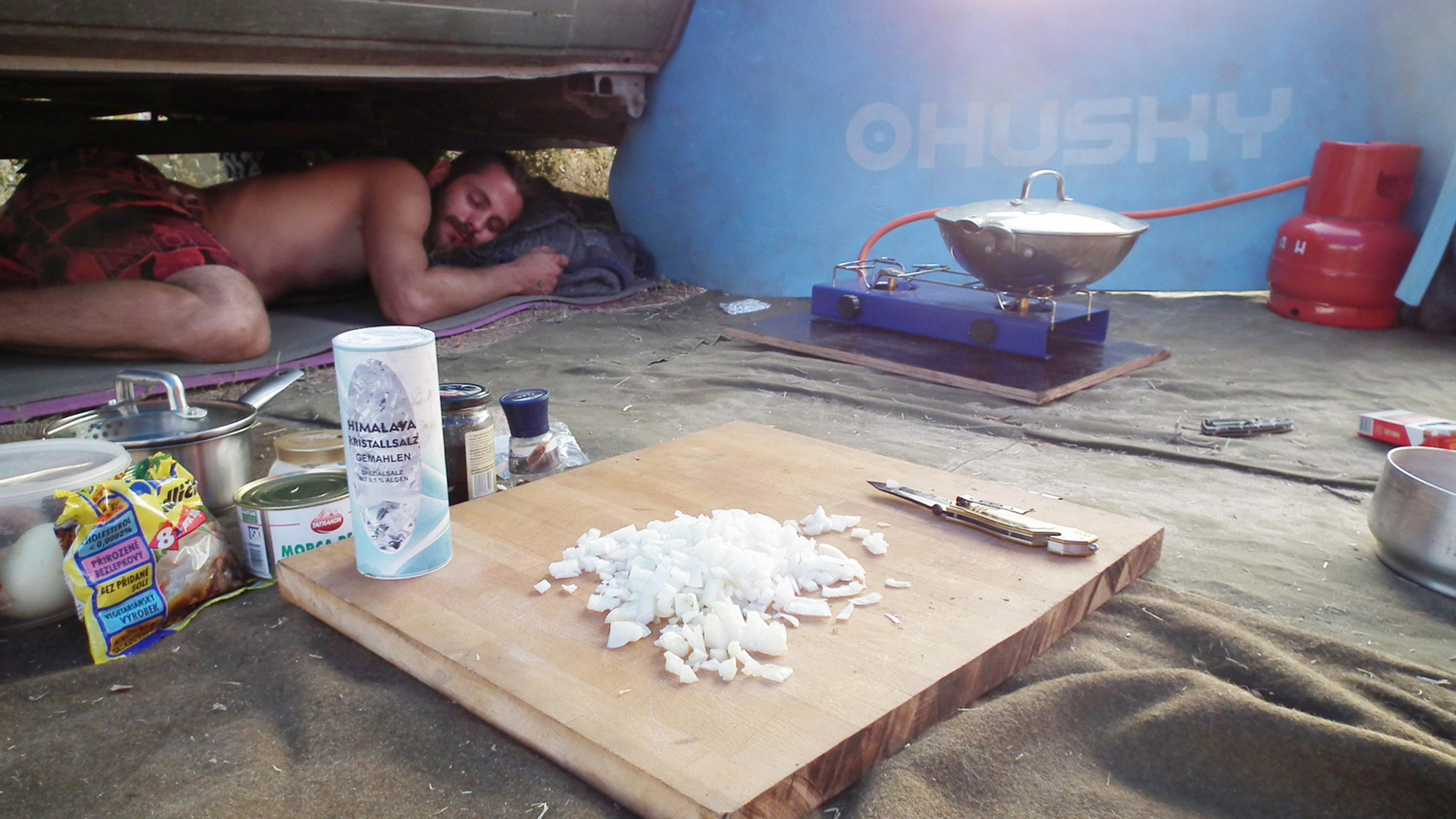 Takto si účastníci expedície varia rôzne pochúťky.