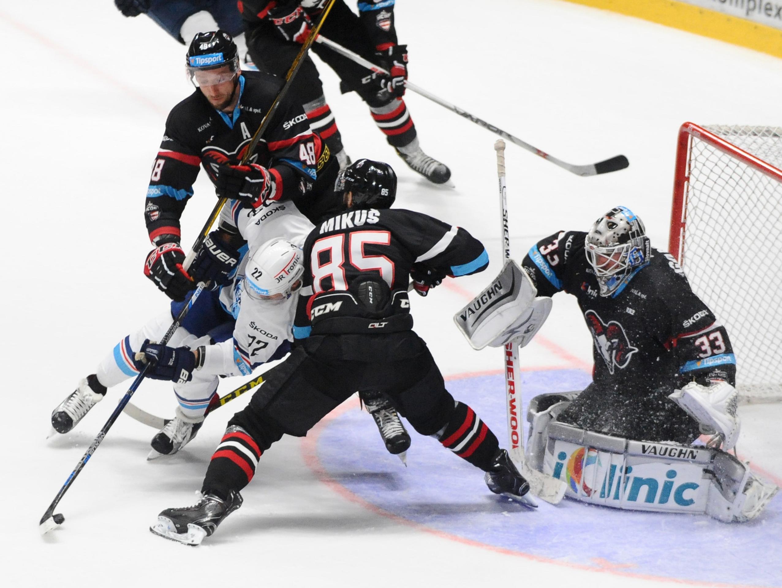 Ivan Ďatelinka z Banskej Bystrice (vľavo hore), Henrich Ručkay z Nitry (v strede), Peter Mikuš z Banskej Bystrice (vľavo dole) a