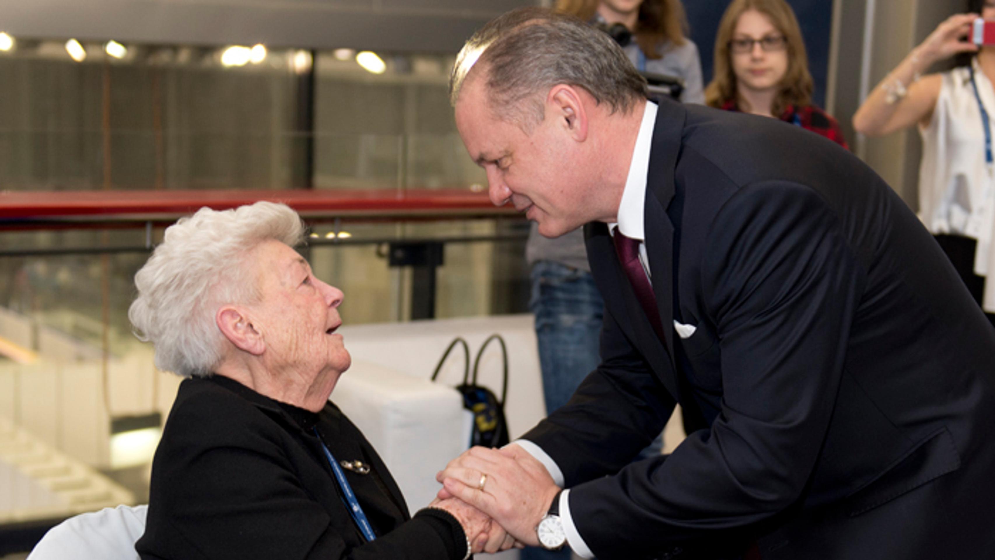 Prezident Andrej Kiska a legendárna trénerka v krasokorčuľovaní Hilda Múdra.