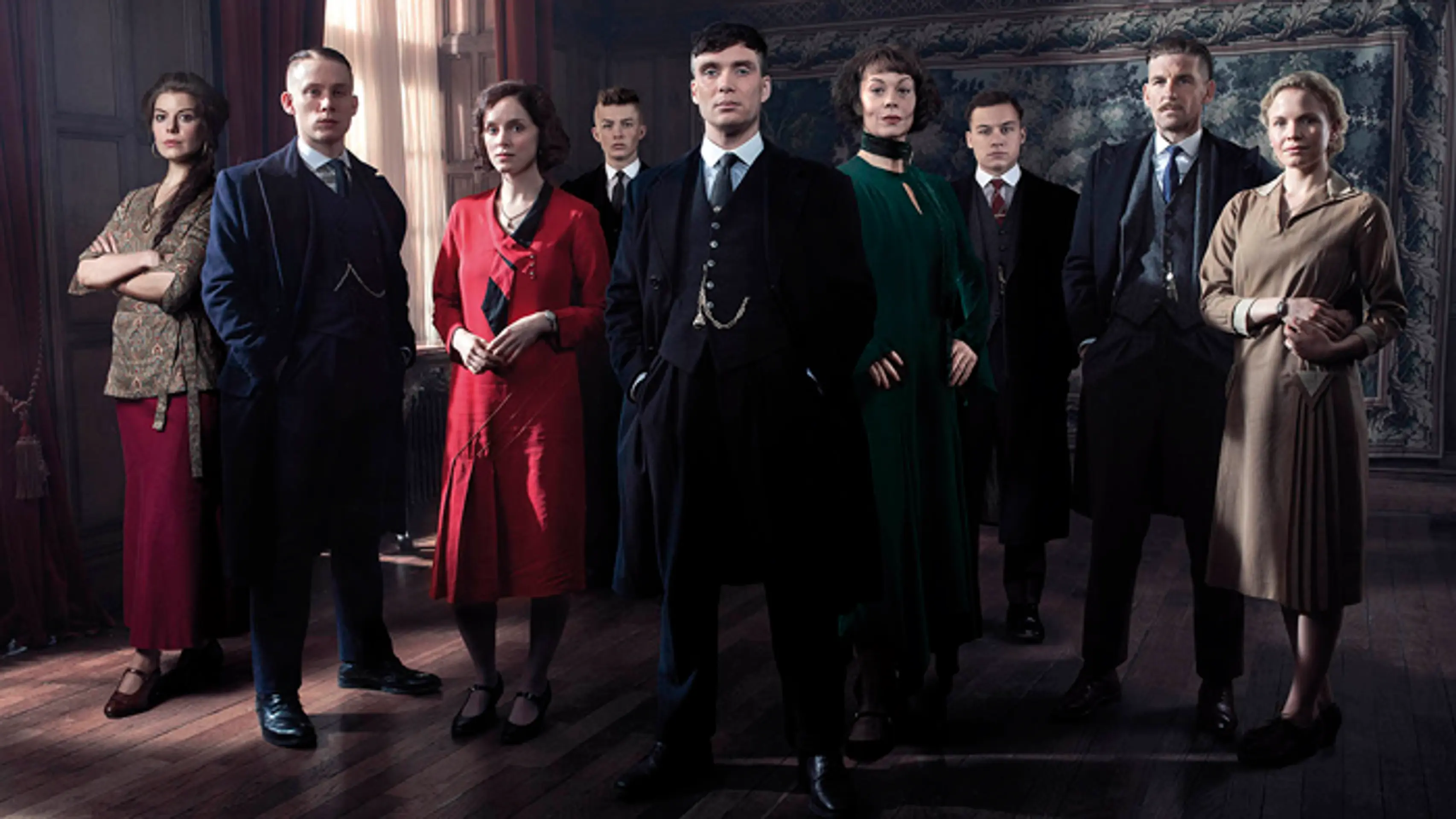 Hlavní predstavitelia seriálu Peaky Blinders – Gangy z Birminghamu.