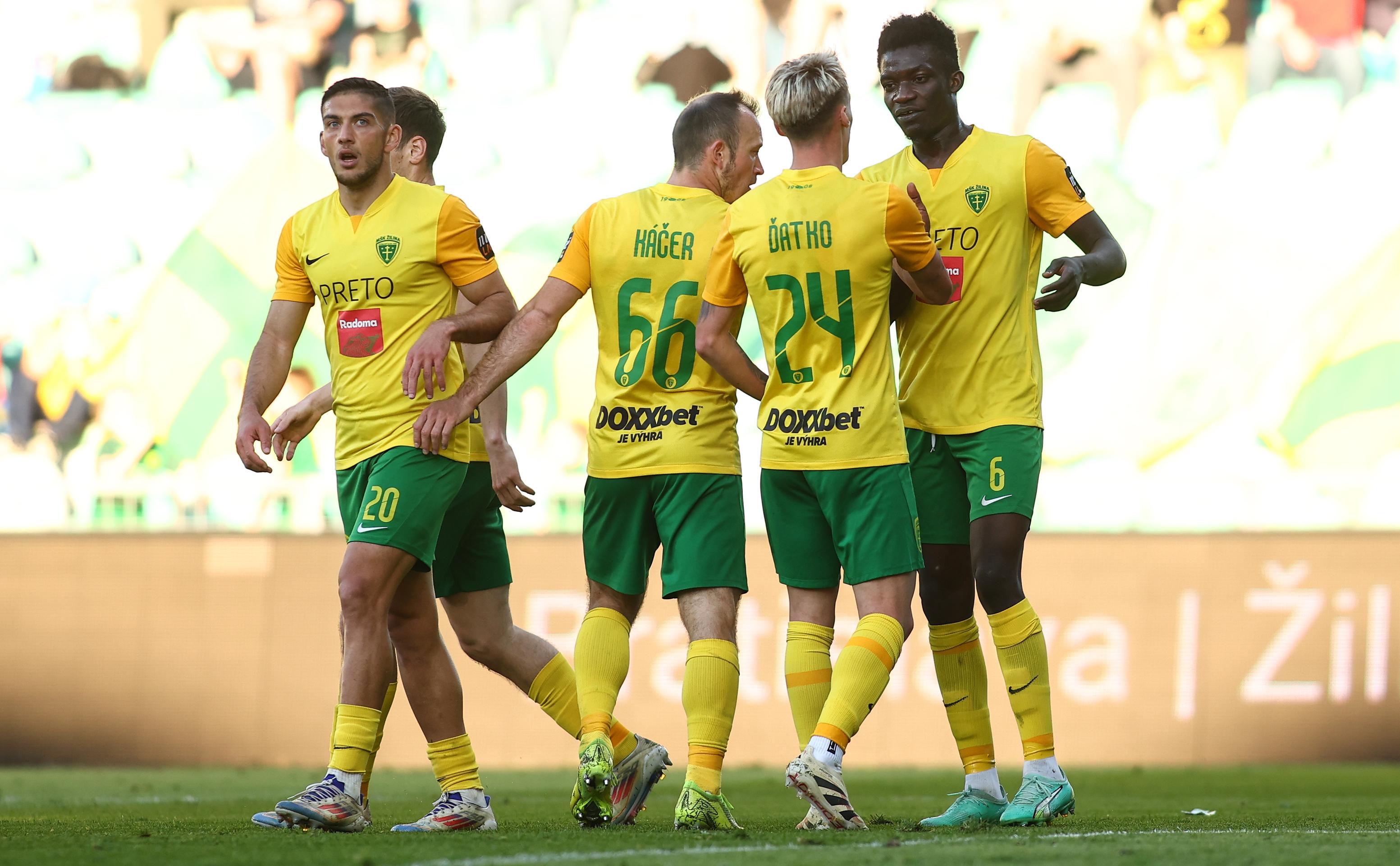 Hráči Žiliny sa radujú z gólu