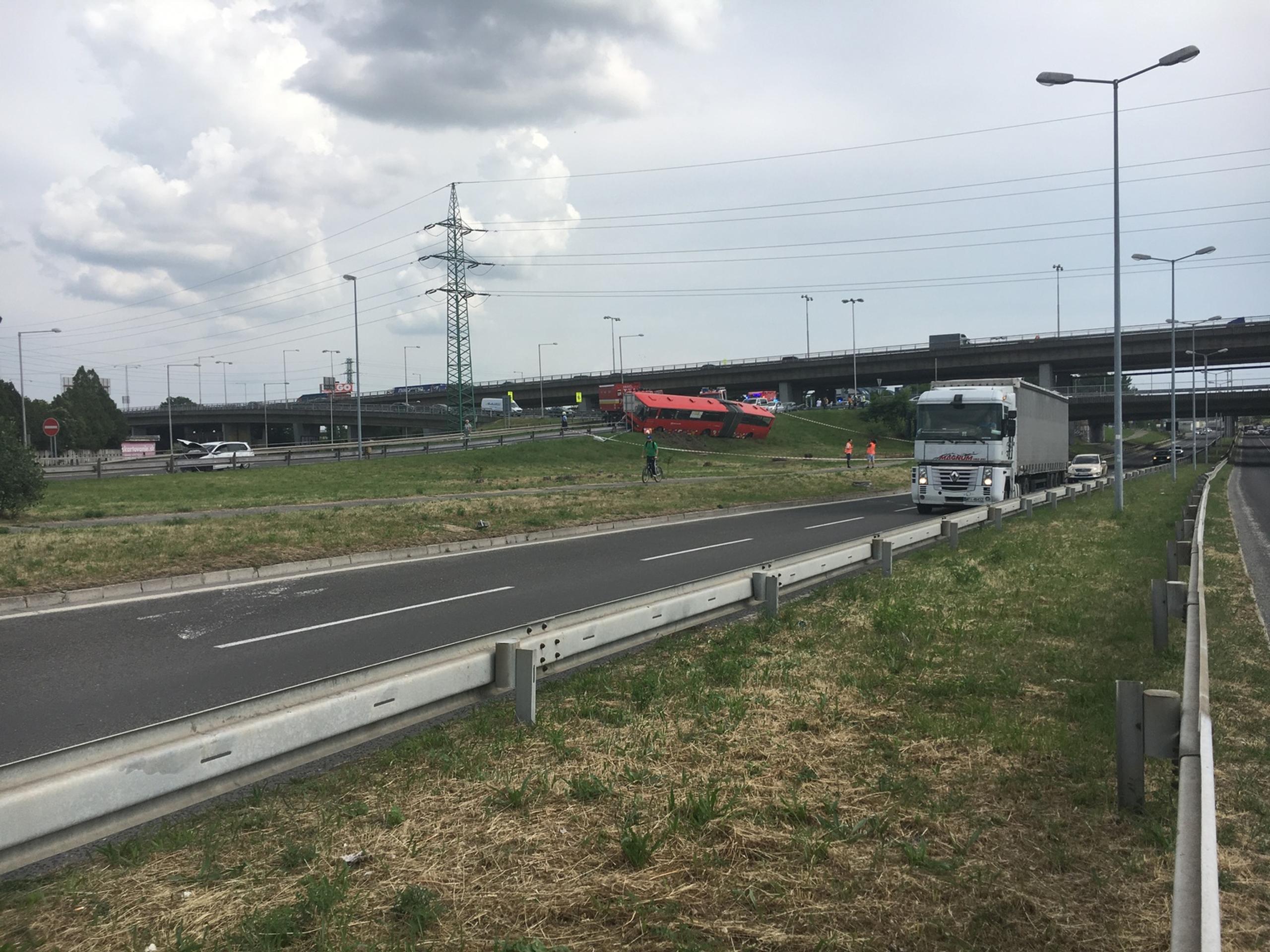 Nehoda autobusu v Bratislave.
