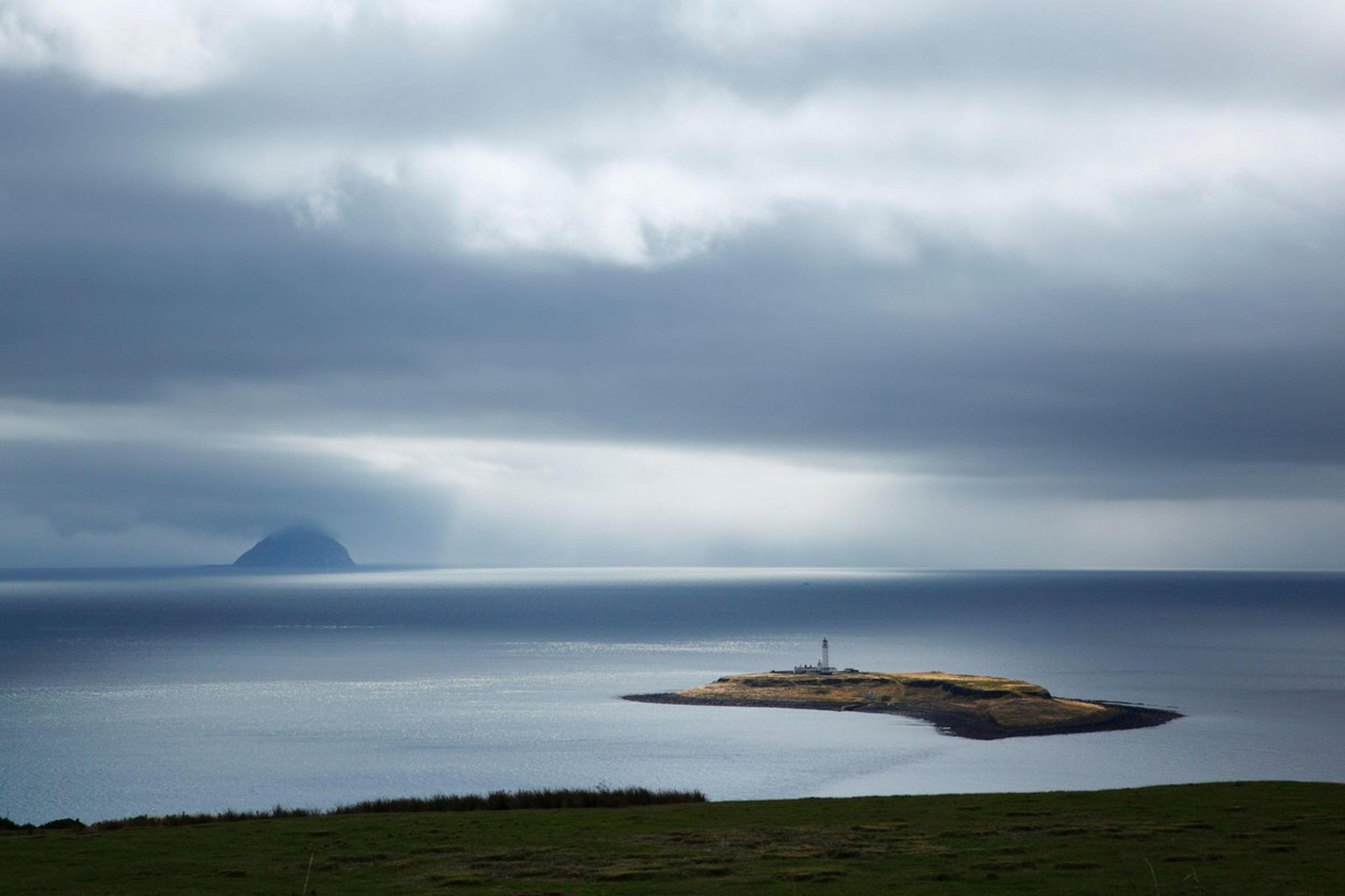 Maják na škótskom ostrove Pladda