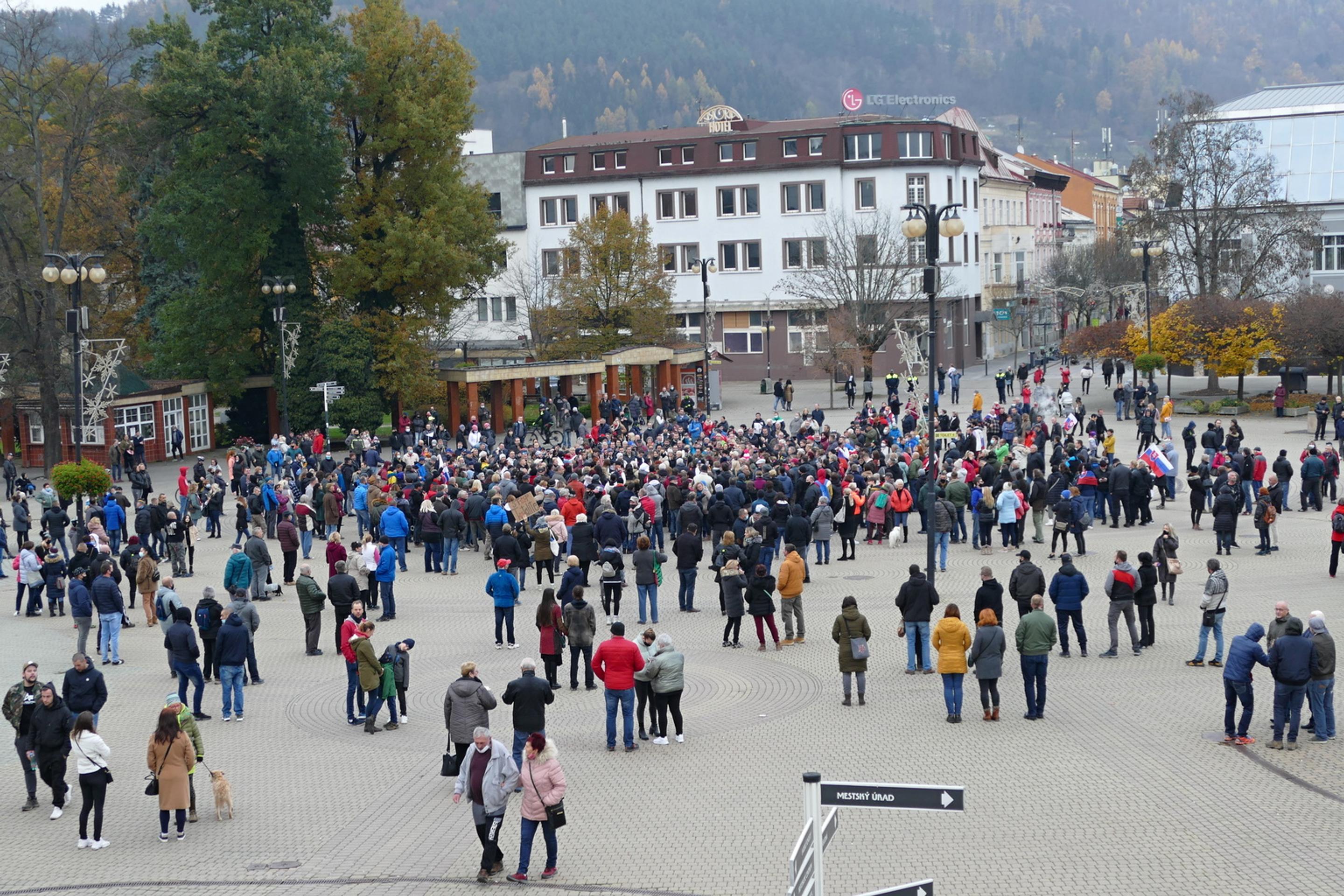Protivládny protest 17. novembra