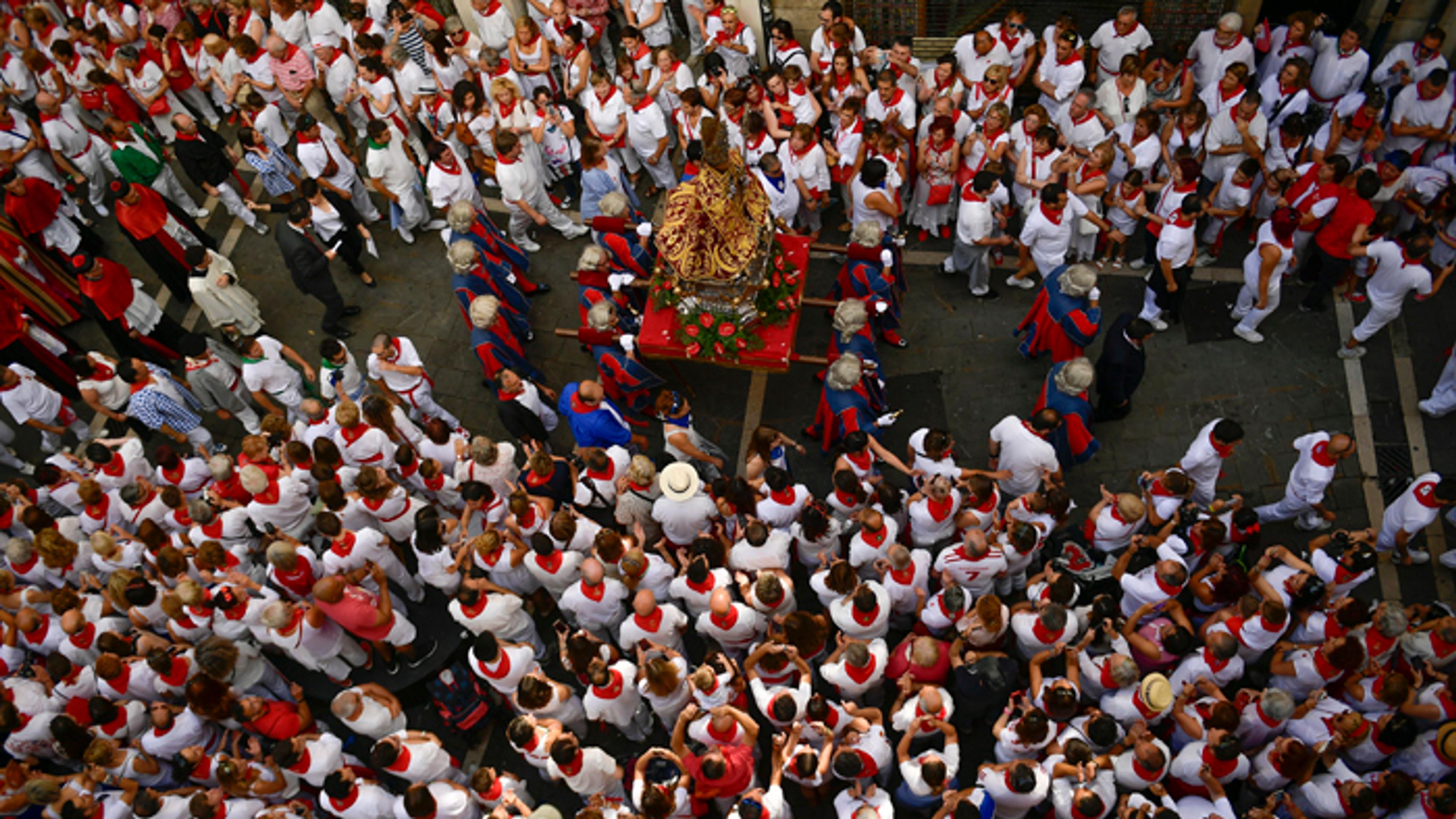 Deväťdňový festival na počesť mestského patróna San Fermína priláka každoročne desiatky tisíc zahraničných návštevníkov.