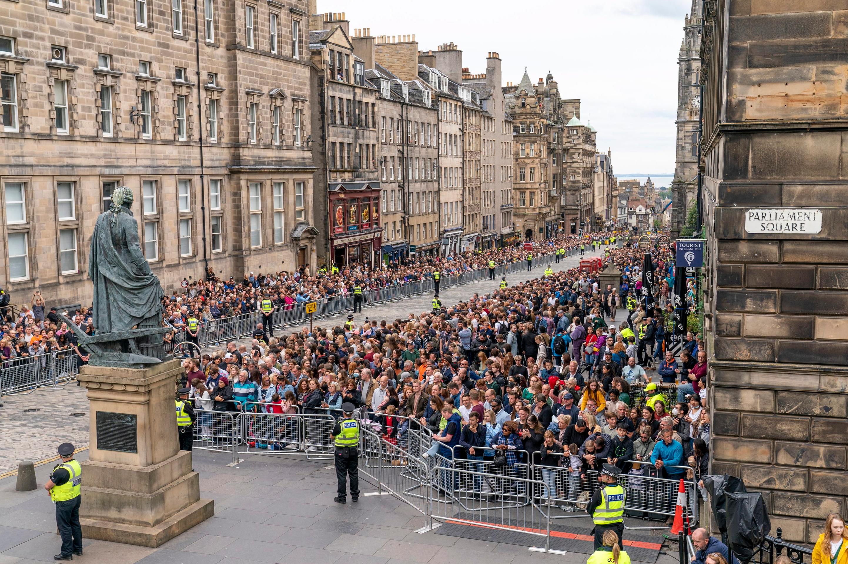 Konvoj očakávali tisíce ľudí