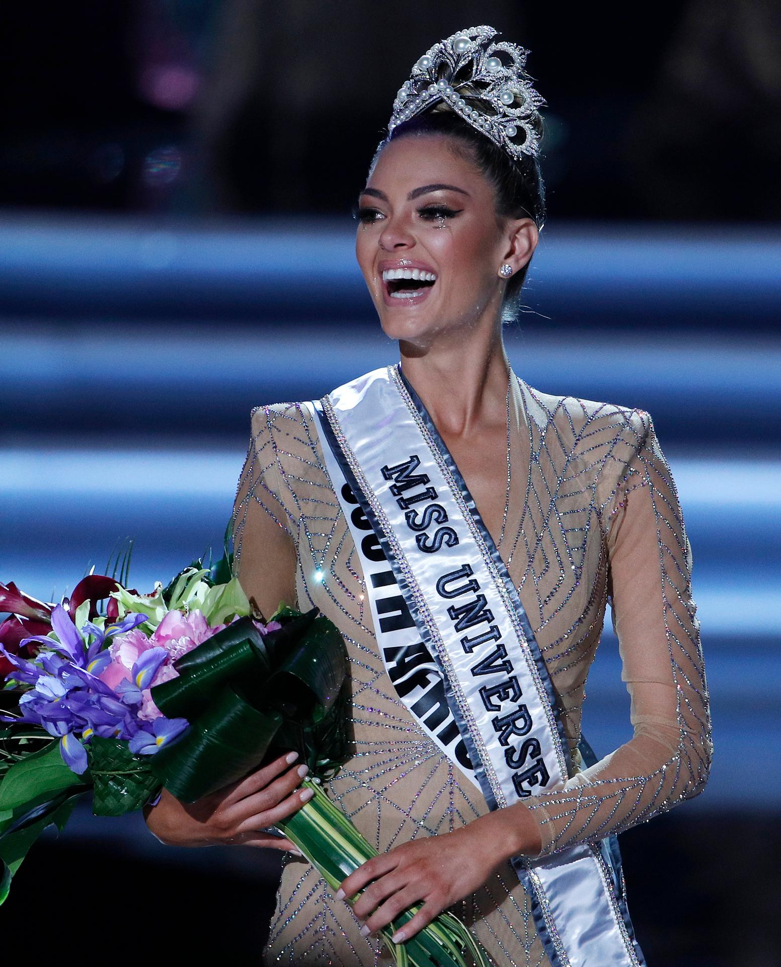 Titul Miss Universe 2017 získala Demi-Leigh Nel-Petersová