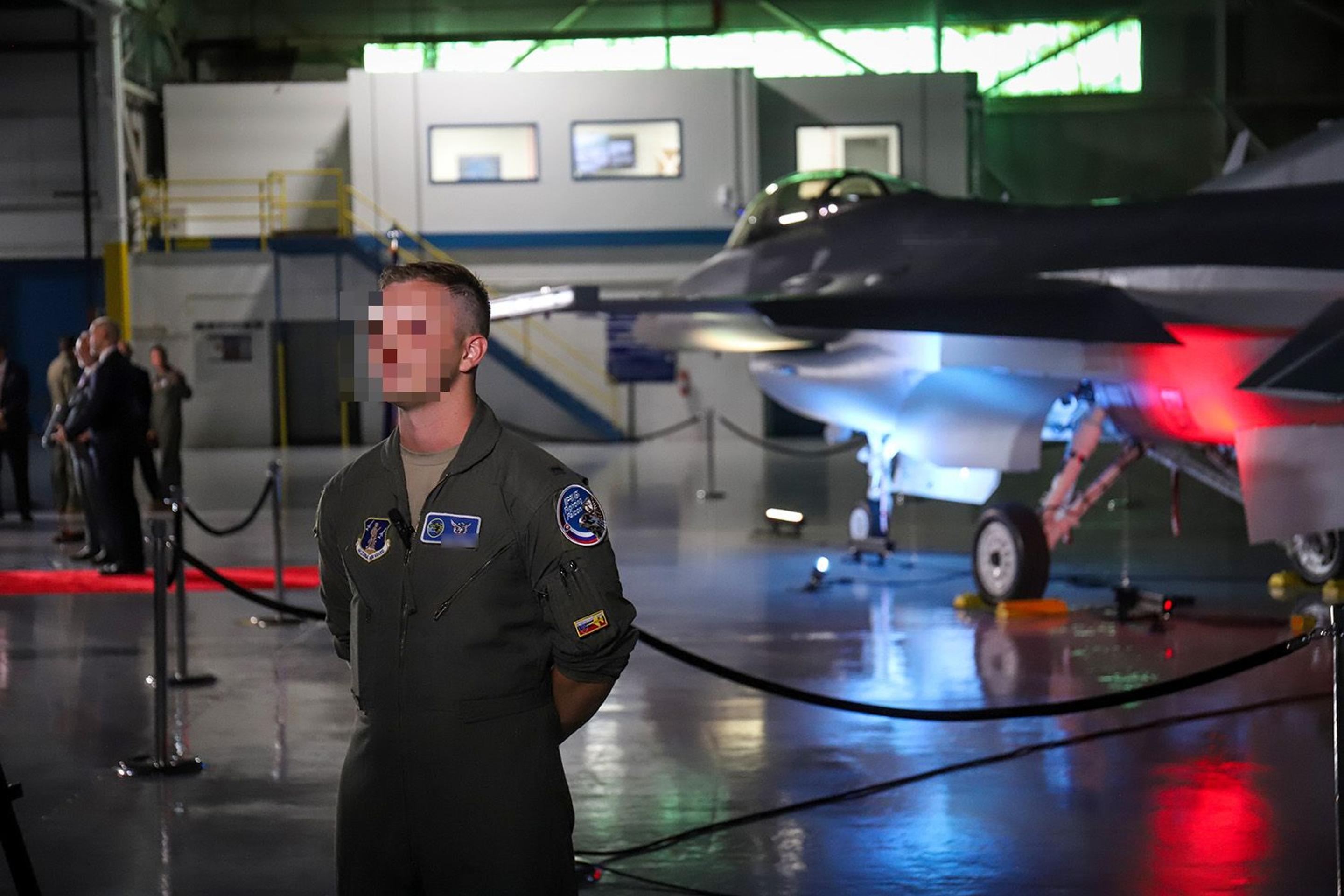 Prvé stíhacie lietadlo F-16 so slovenským znakom.