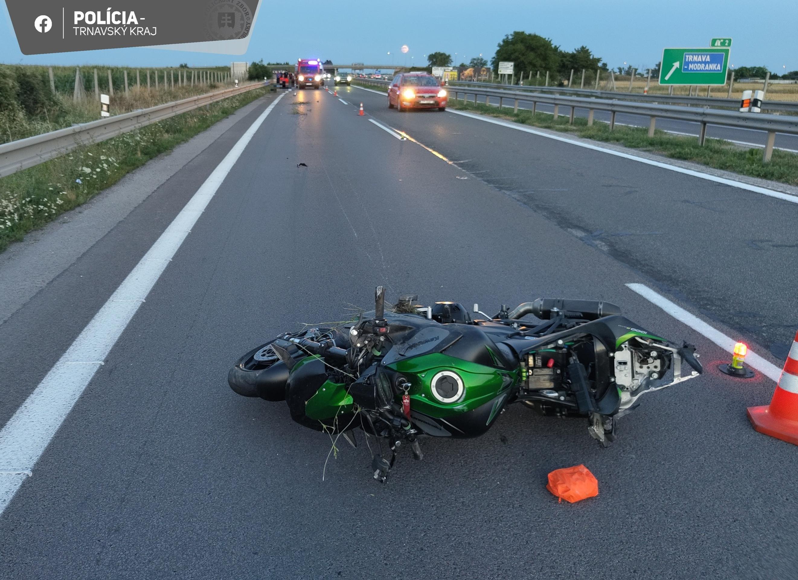 Nešťastný pád mladého motorkára