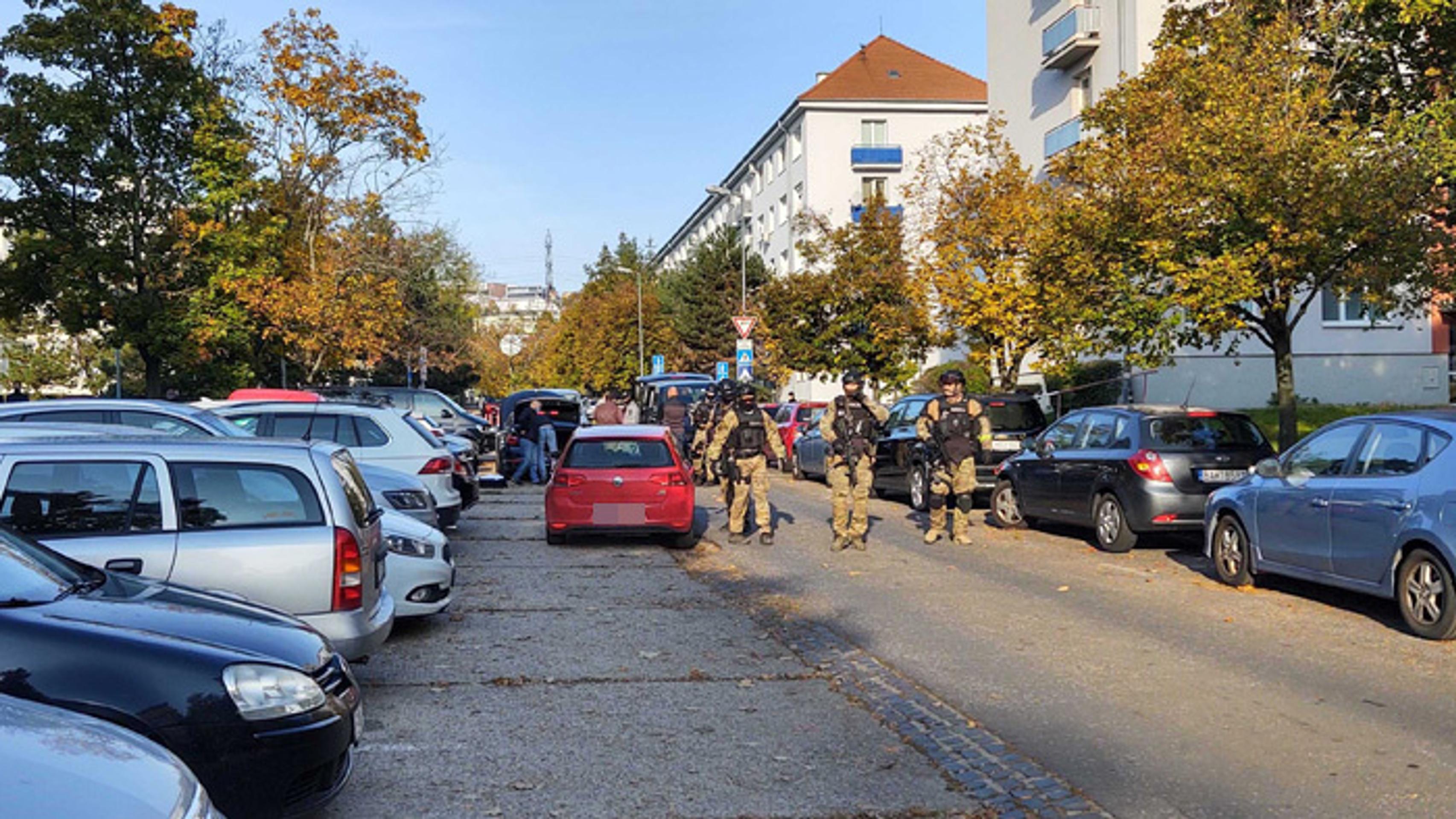 Zadržaný Dušan Kováčik.