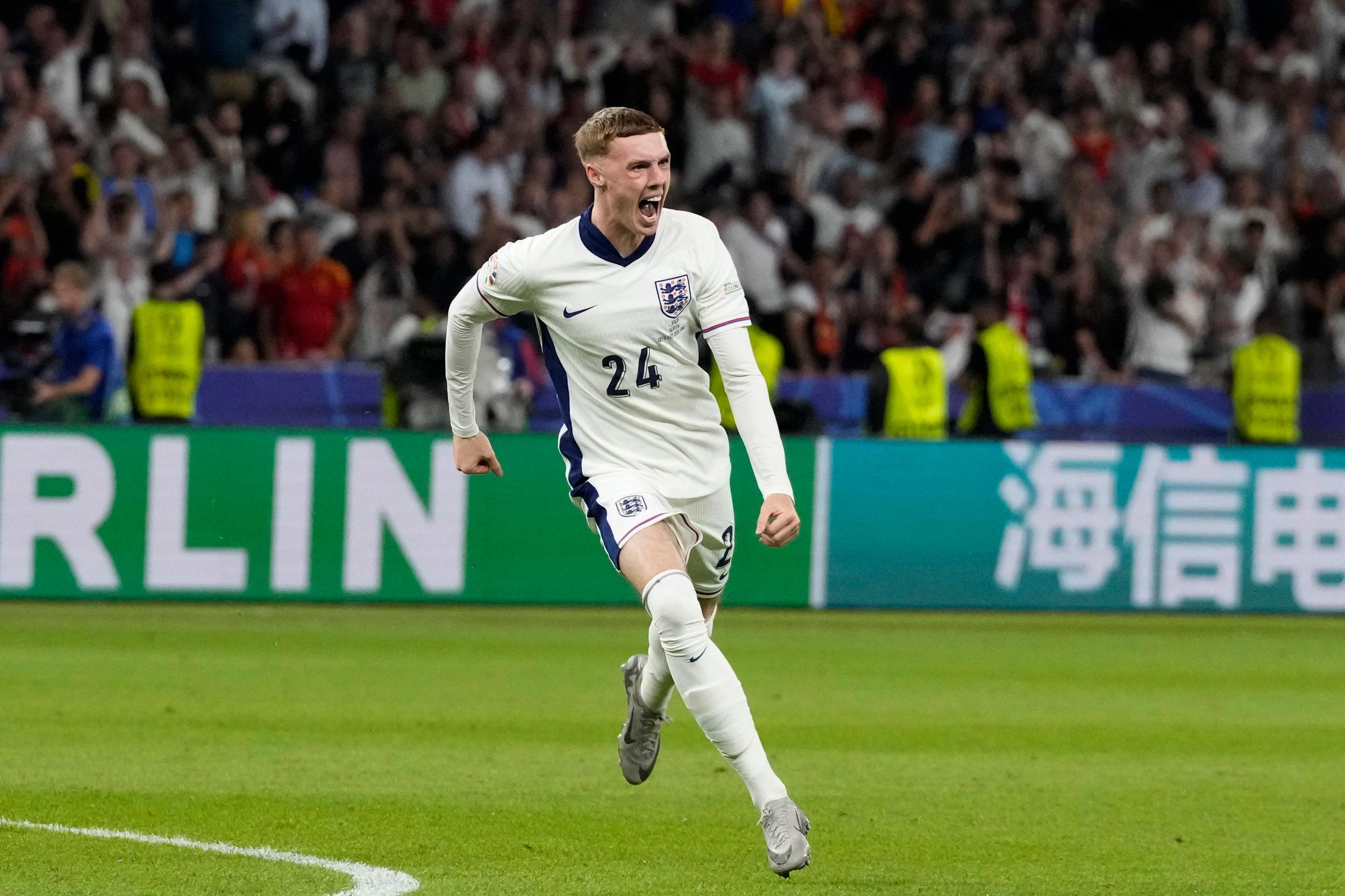 Angličan Cole Palmer oslavuje gól vo finále ME 2024 proti Španielsku.