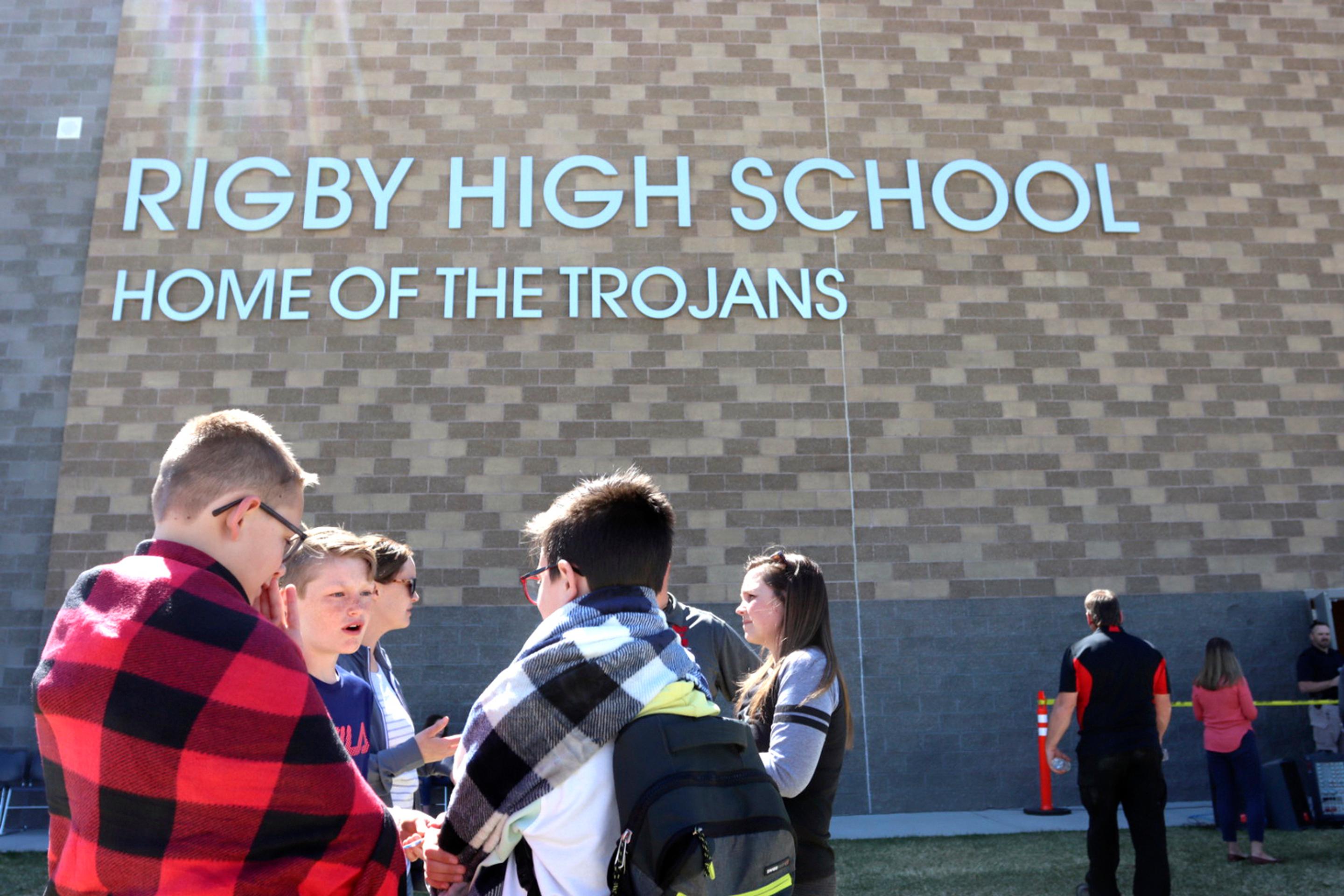 Školáčka strieľala na základnej škole v USA