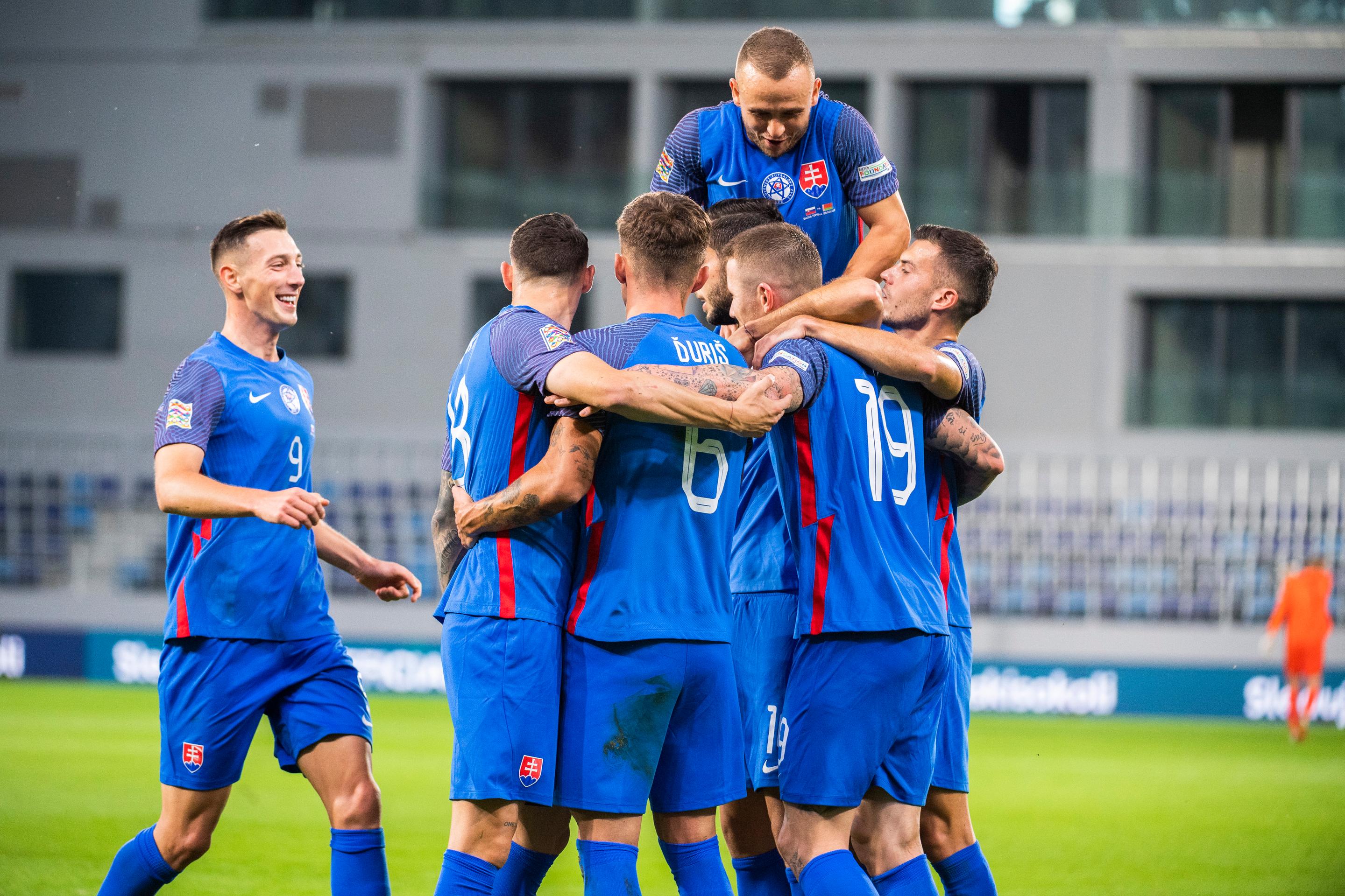 Slováci sa radujú z gólu (napokon však nebol uznaný)
