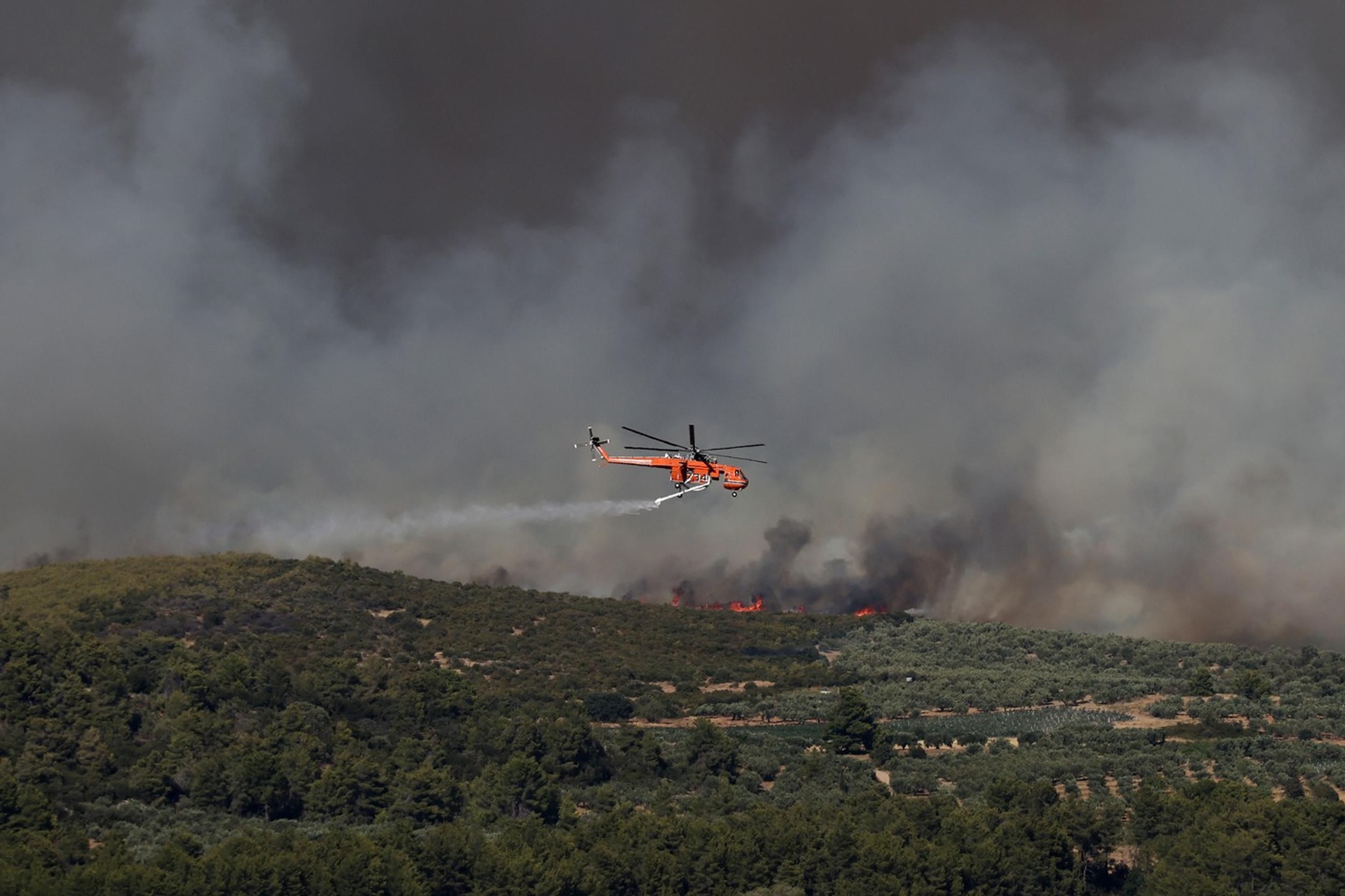 Požiare neďaleko Atén