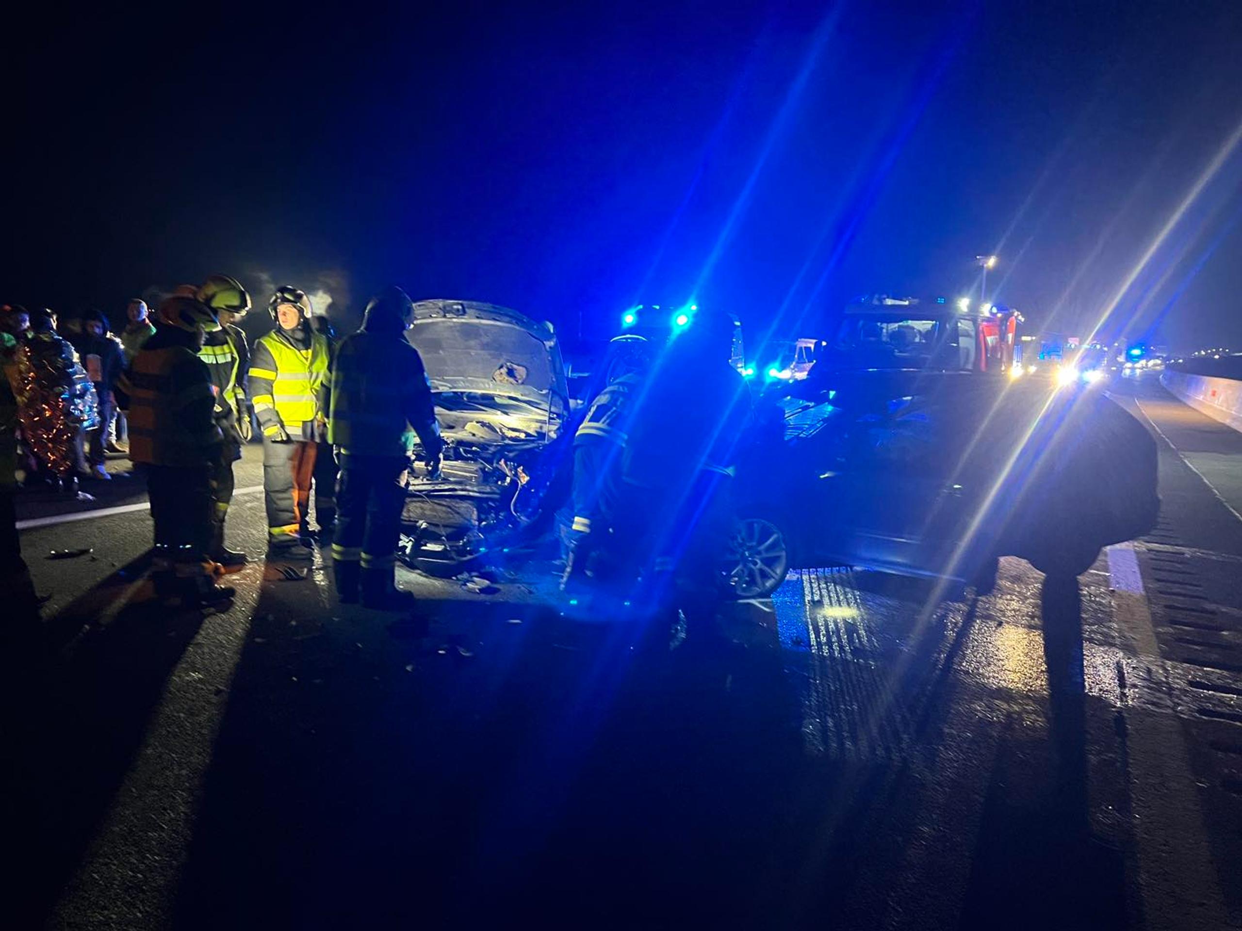 Pri nehode troch áut v  Rakúsku zahynula Slovenka.