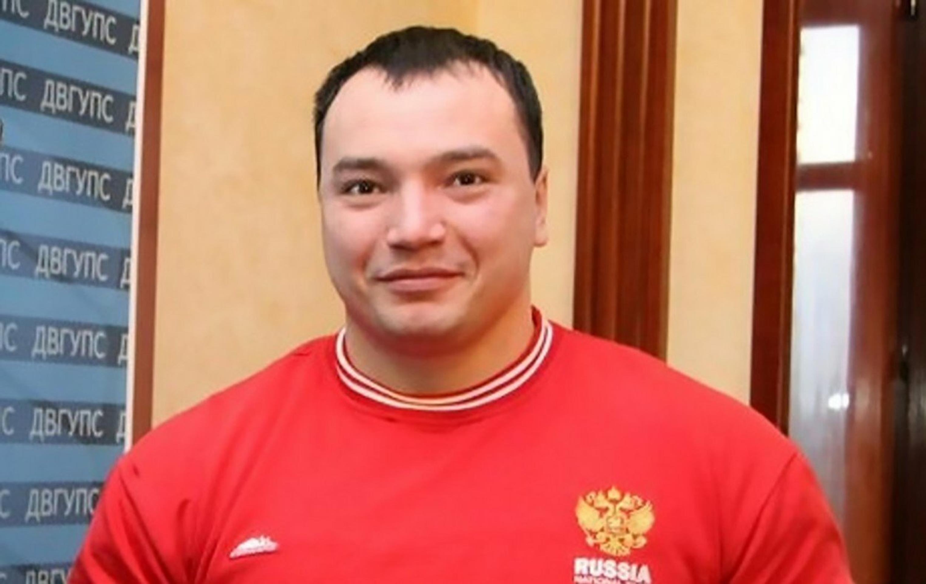 Ruský majster sveta v powerliftingu Andrej Dračev.
