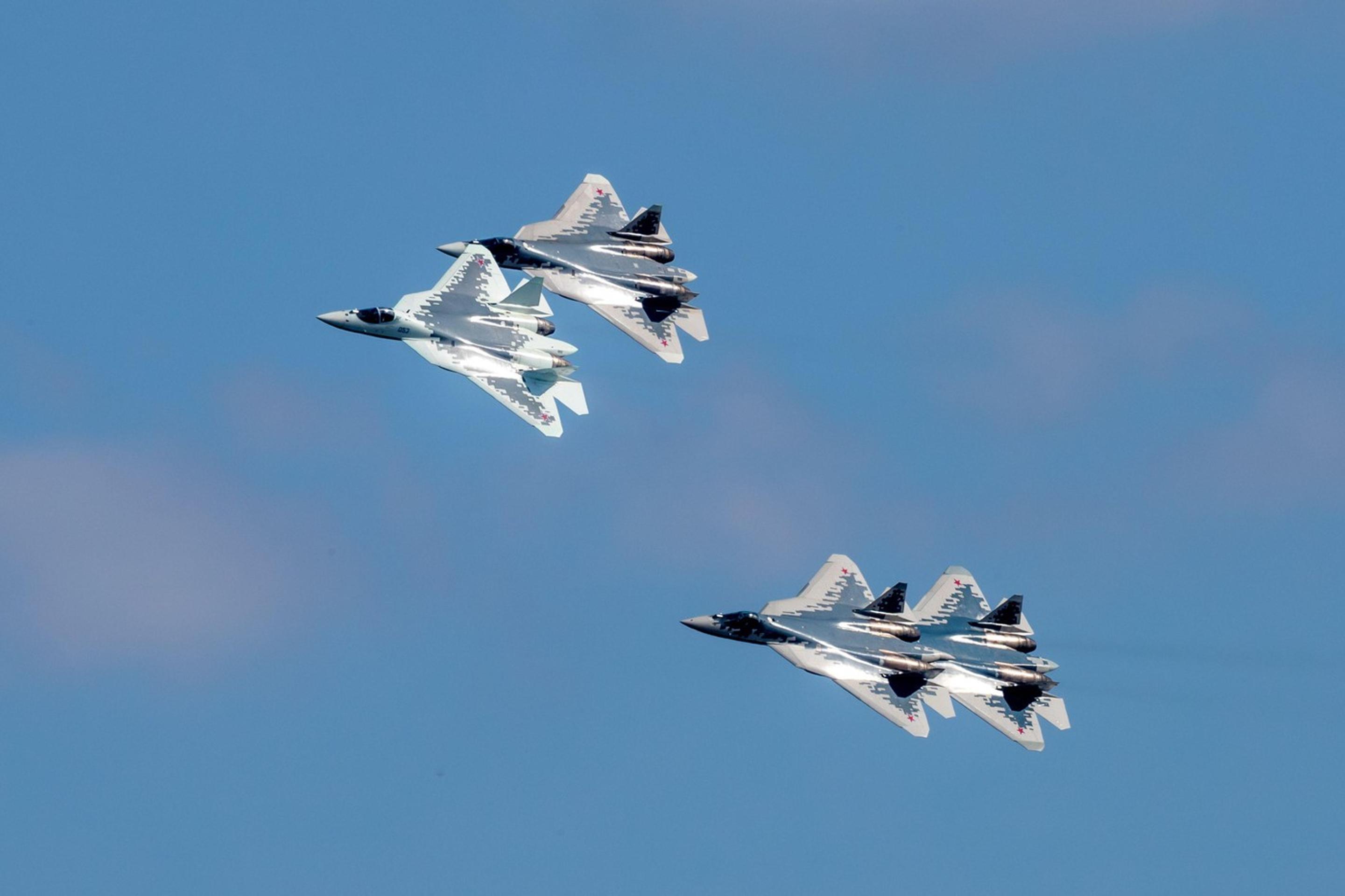 Stíhačky Su-57.