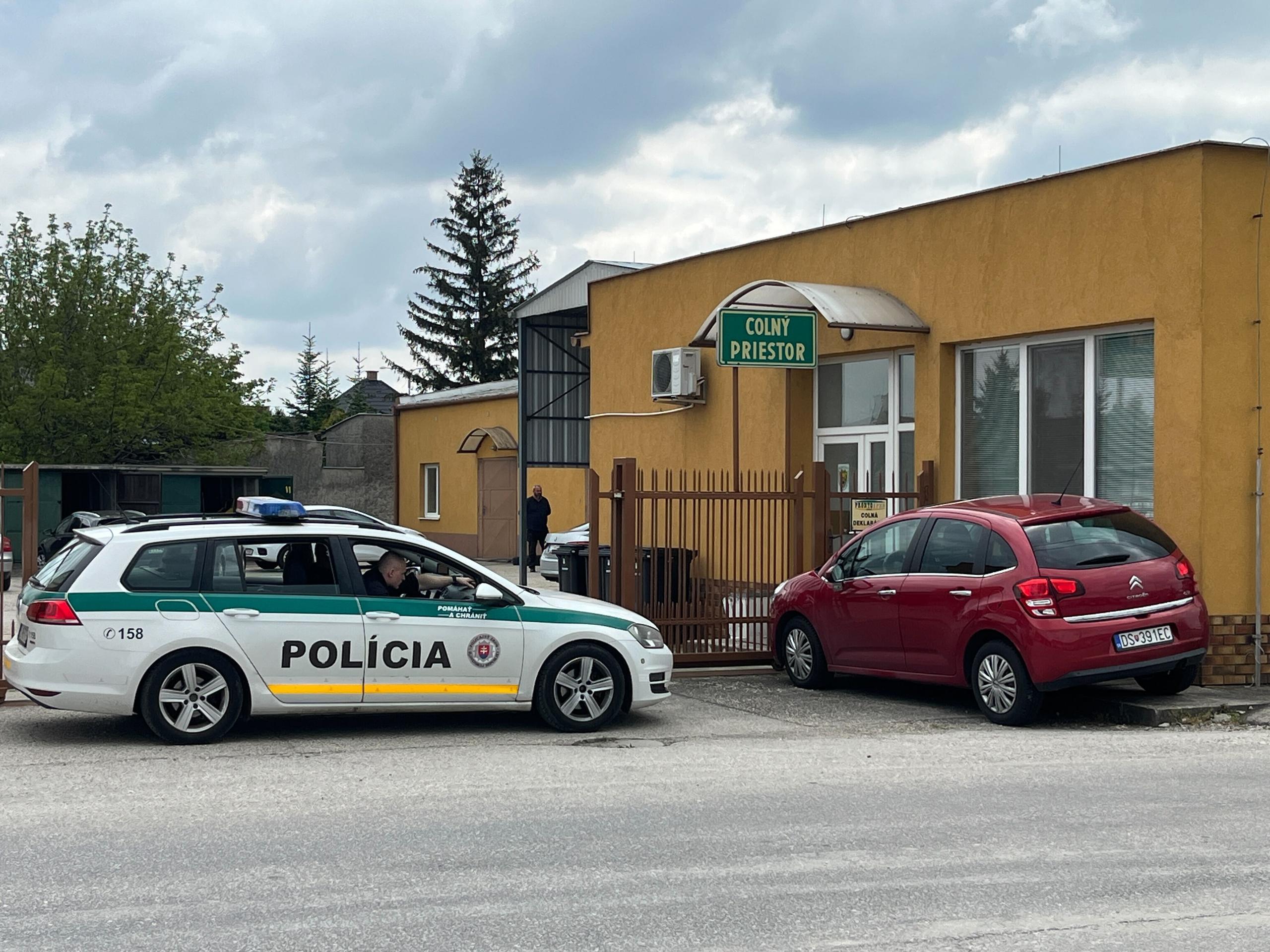 Razia NAKA vo Veľkom Mederi.