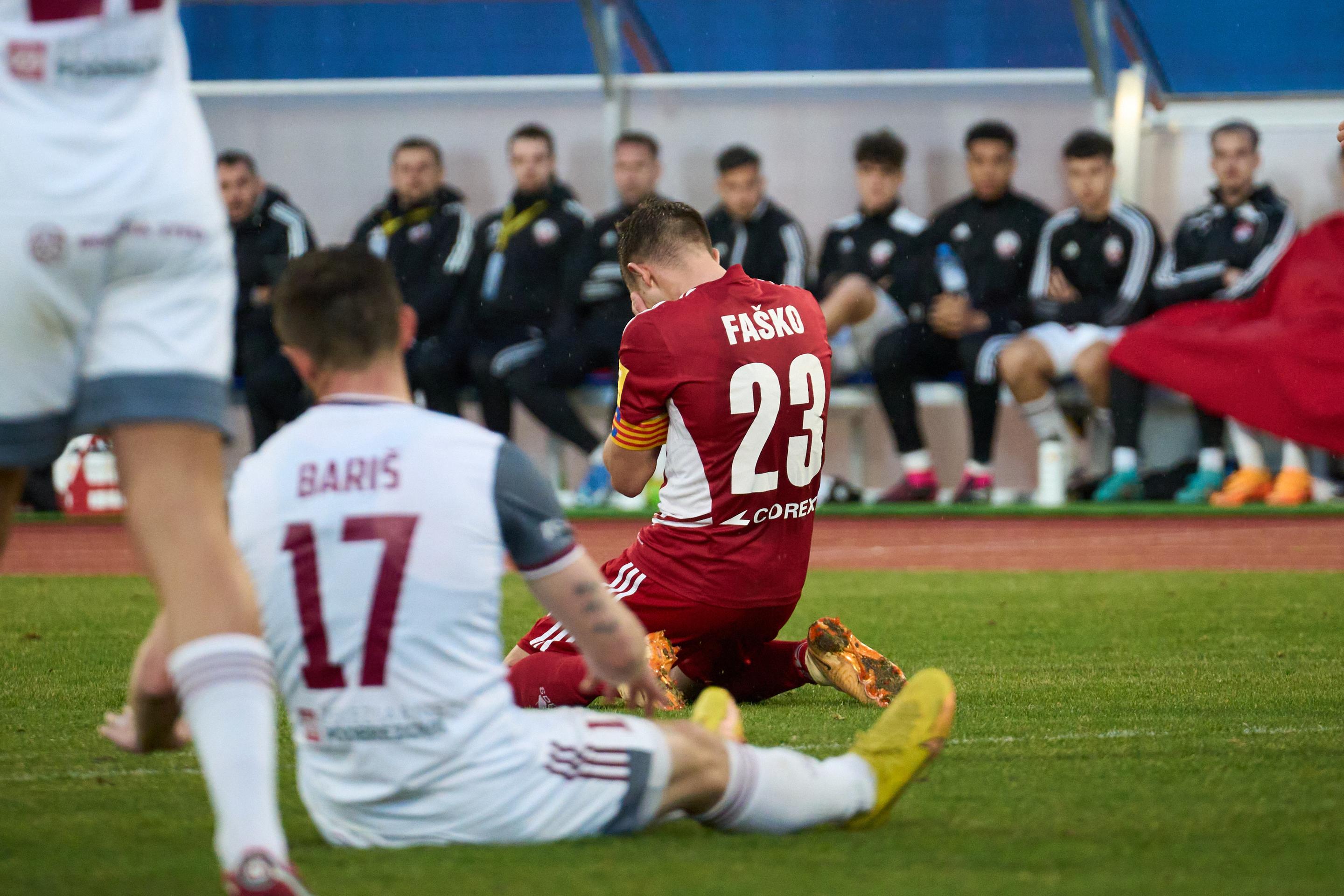 Michal Faško plače po strelenom góle proti Podbrezovej.