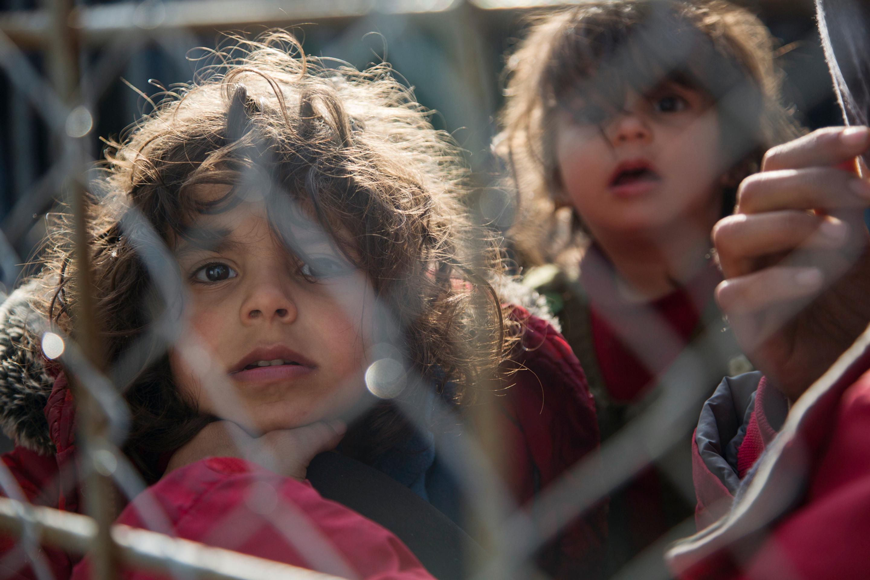 Na grécko-macedónskych hraniciach uviazlo vyše 7000 migrantov.