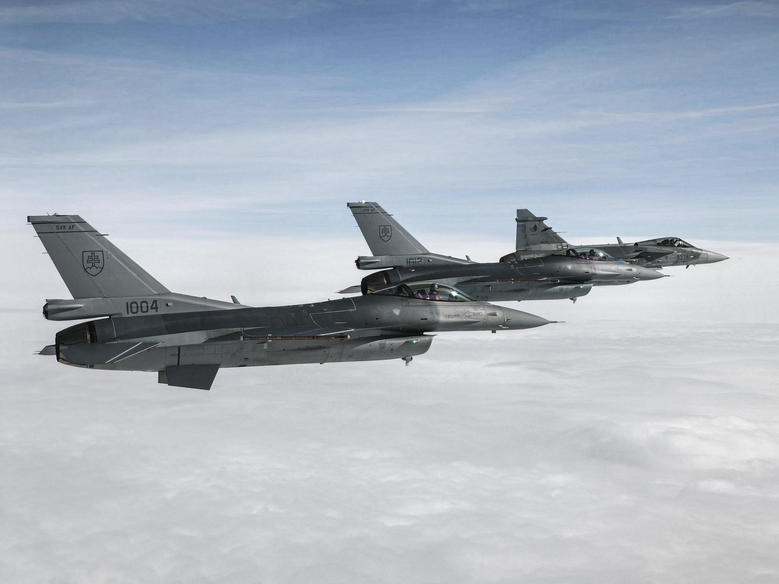 Slovenské stíhačky F-16 počas cvičenia Federated Cloud 2026.