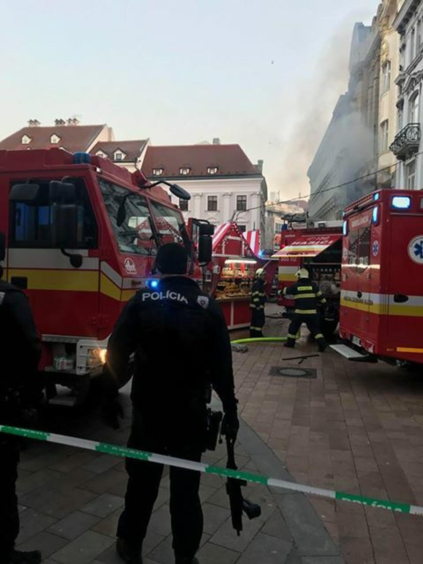 Požiar na vianočných trhoch.