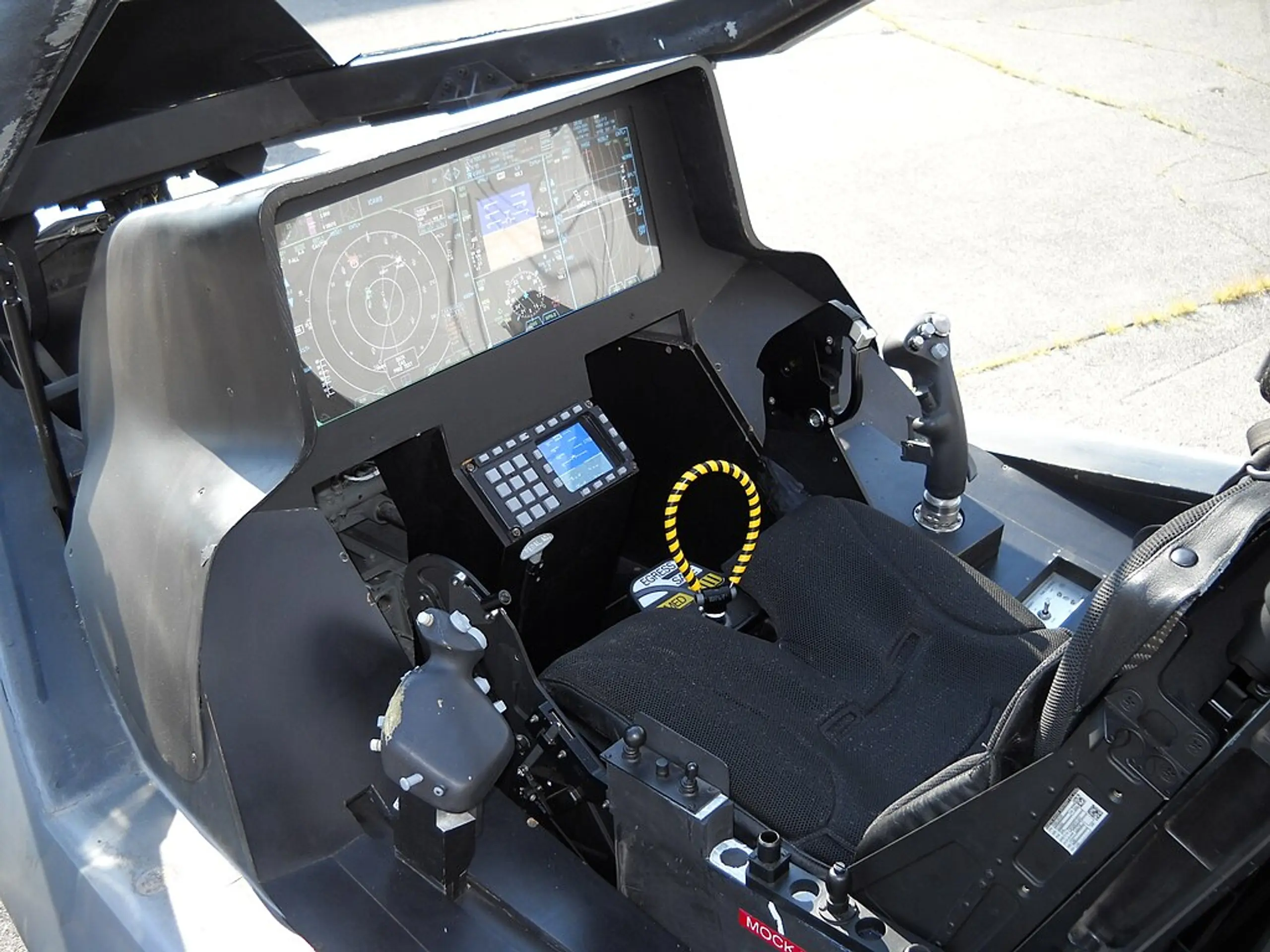 Maketa kokpitu F-35 