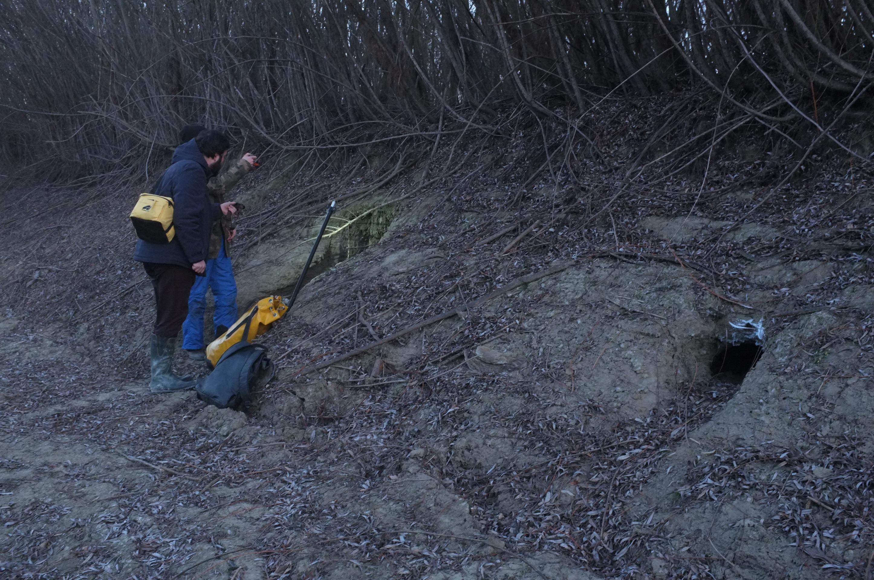 Na dne vodnej nádrže Liptovská Mara vznikla jaskyňa. 