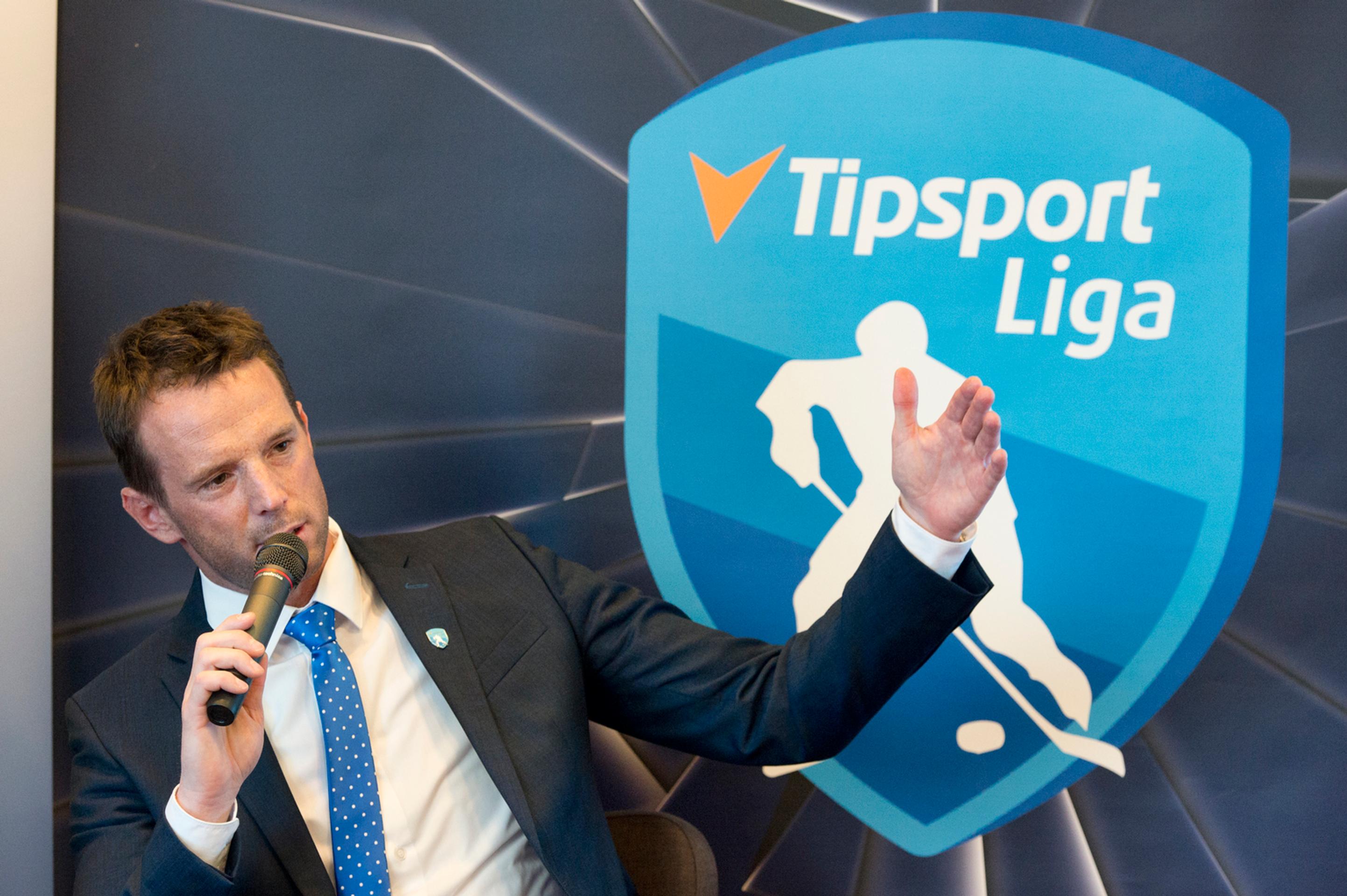 Na snímke šéf Tipsport ligy Richard Lintner počas tlačovej konferencie.