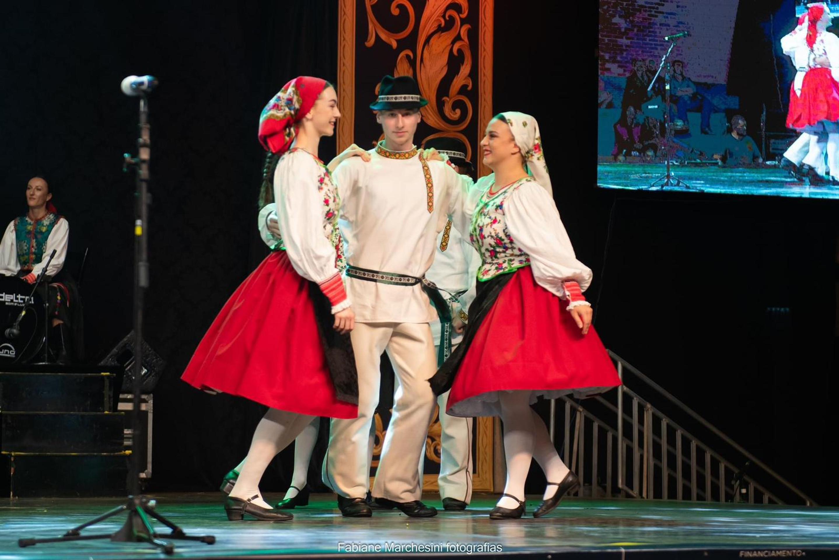 Folklórny súbor z Popradu.