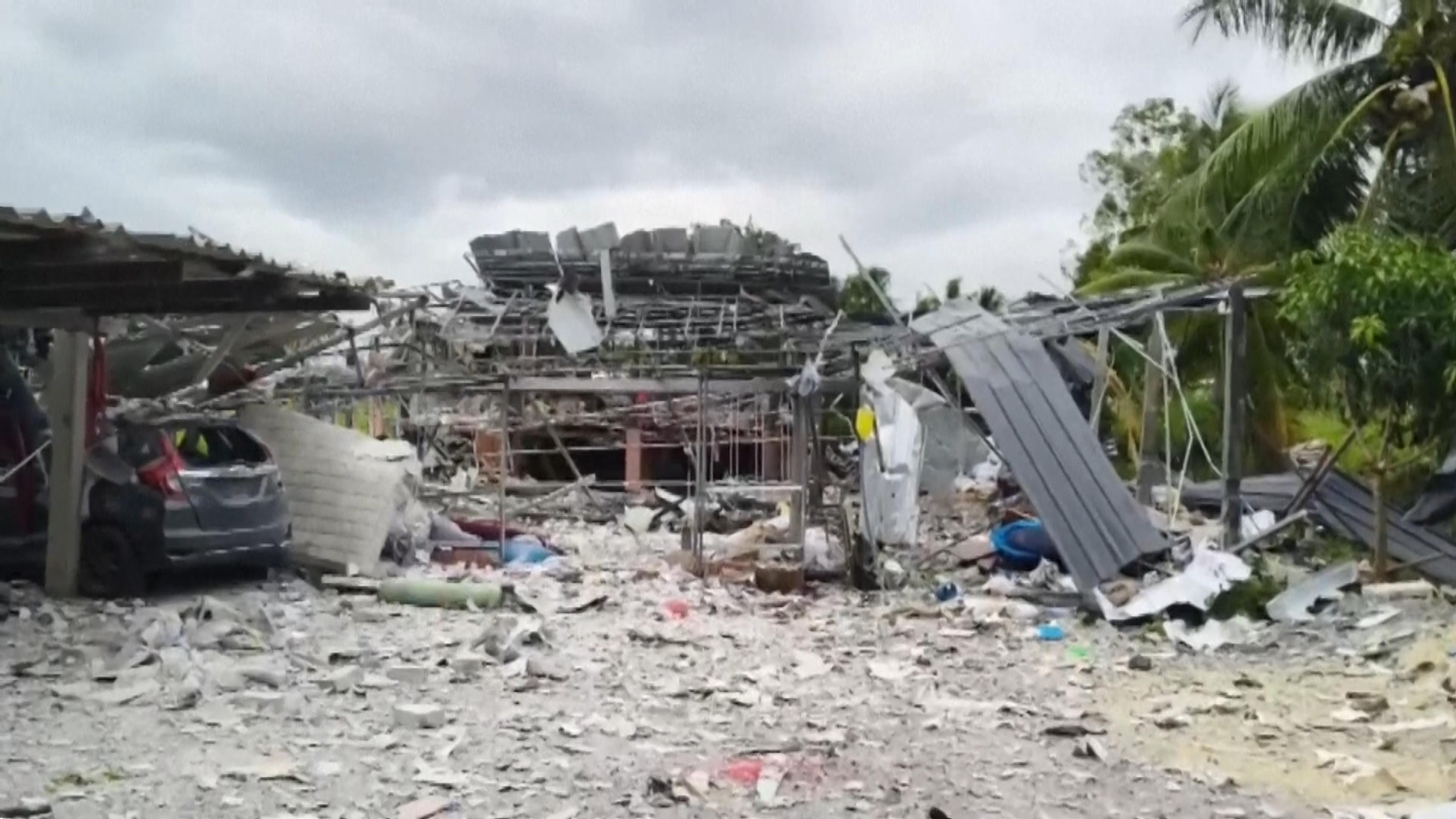 Výbuch v továrni na zábavnú pyrotechniku v Thajsku si vyžiadal deväť obetí