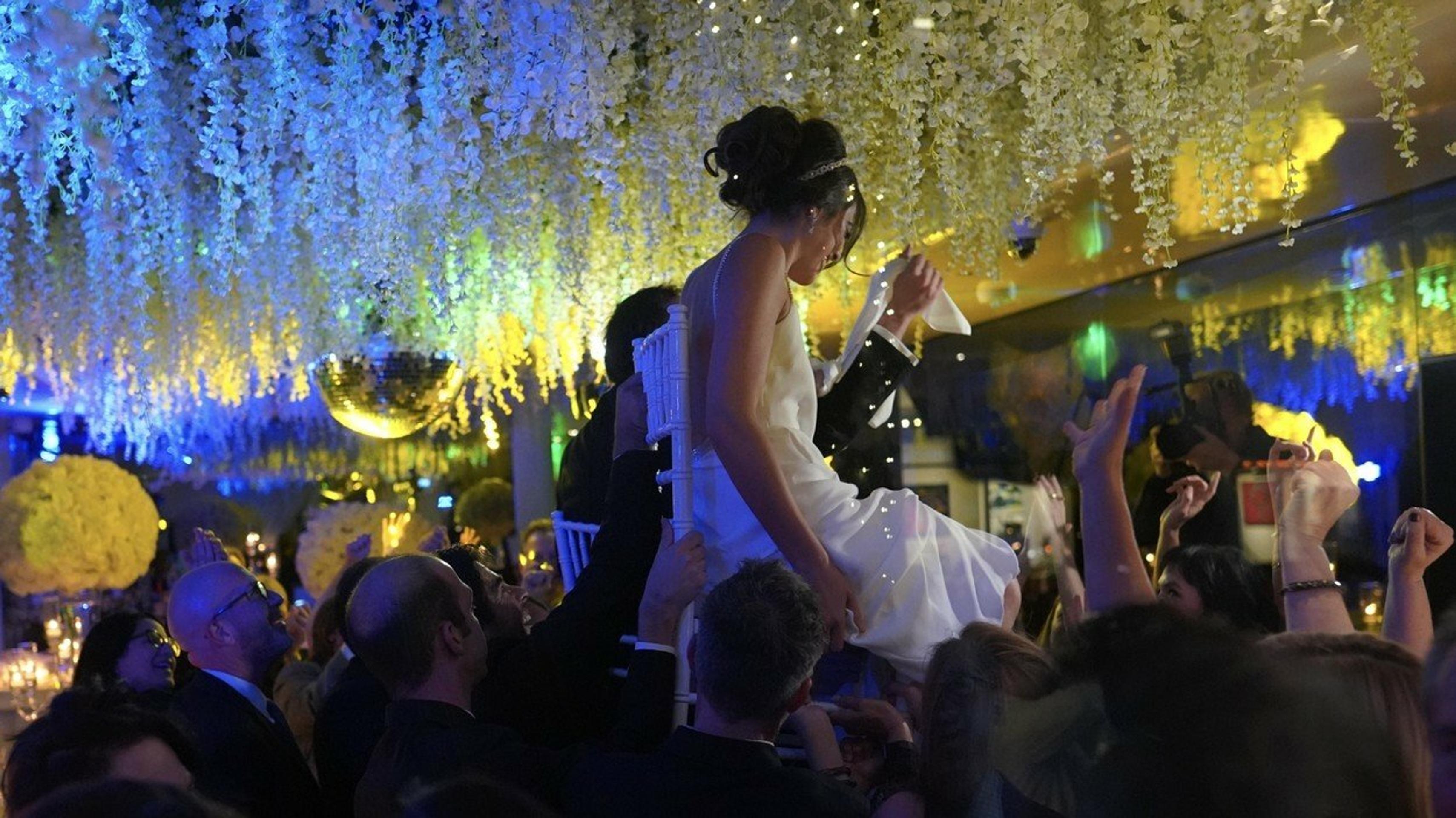 Jeden z najslávnejších režisérov všetkých čias sa oženil!